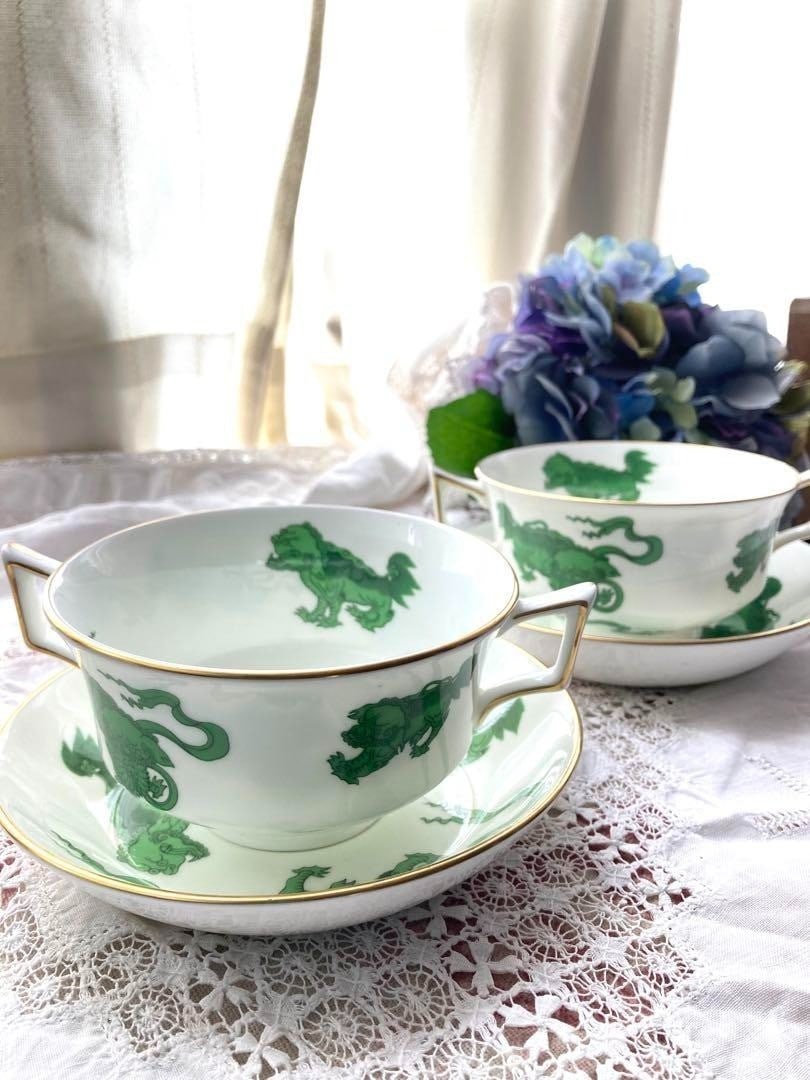 Rare Wedgwood Chinese Tiger soup cups Set Of 2 Bone China England Vintage: Rare Wedgwood Chinese Tiger soup cups Set Of 2 Bone China England Vintage Add a touch of elegance to your table setting with these rare and exquisite Wedgwood Chinese Tiger soup cups, crafted from hig