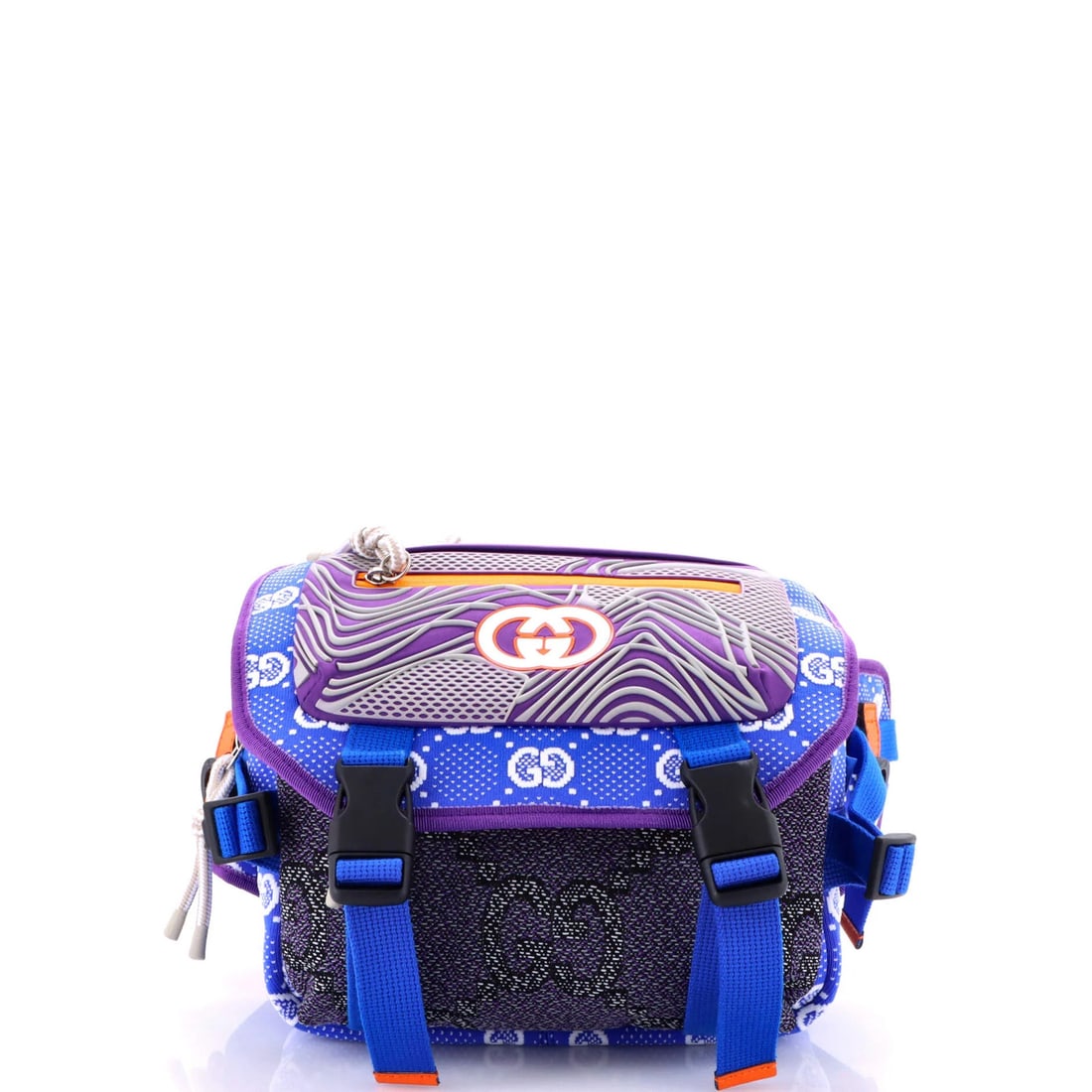 Gucci GG Fabric Buckle Flap Chest Strap Backpack with Rubber: Gucci GG Fabric Buckle Flap Chest Strap Backpack with Rubber The Gucci GG Fabric Buckle Flap Chest Strap Backpack is a stylish and functional accessory that combines sleek design with practicality.