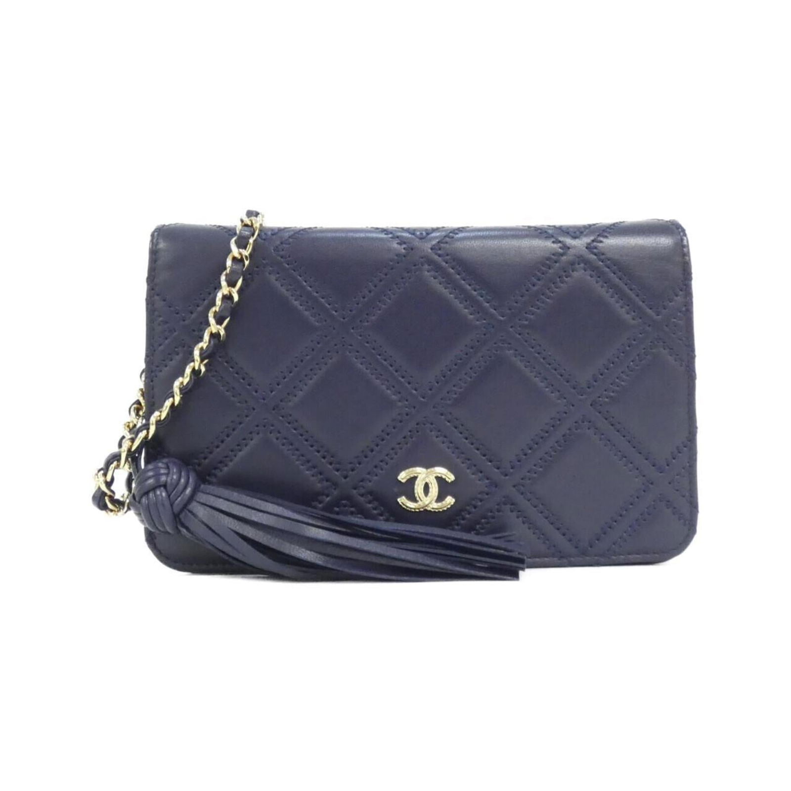 Chanel Leather Shoulder Chain Wallet: Chanel Leather Shoulder Chain Wallet A chic and timeless piece, this Chanel leather shoulder chain wallet boasts classic design with a modern twist. Made from luxurious lambskin, its navy color