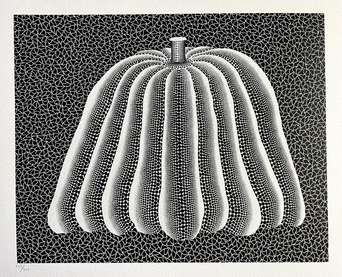 200ex Yayoi Kusama Lithograph -Mori Museum- Limited Edition: 200ex Yayoi Kusama Lithograph -Mori Museum- Limited Edition Own a rare and unique piece of art with this limited edition lithograph by Yayoi Kusama, printed in 2011 by the renowned Mori Art Museum in