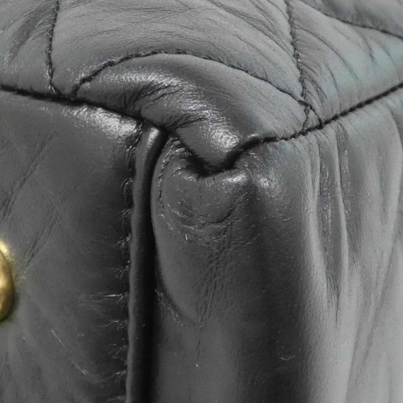 Leather Chanel Handbag - 3