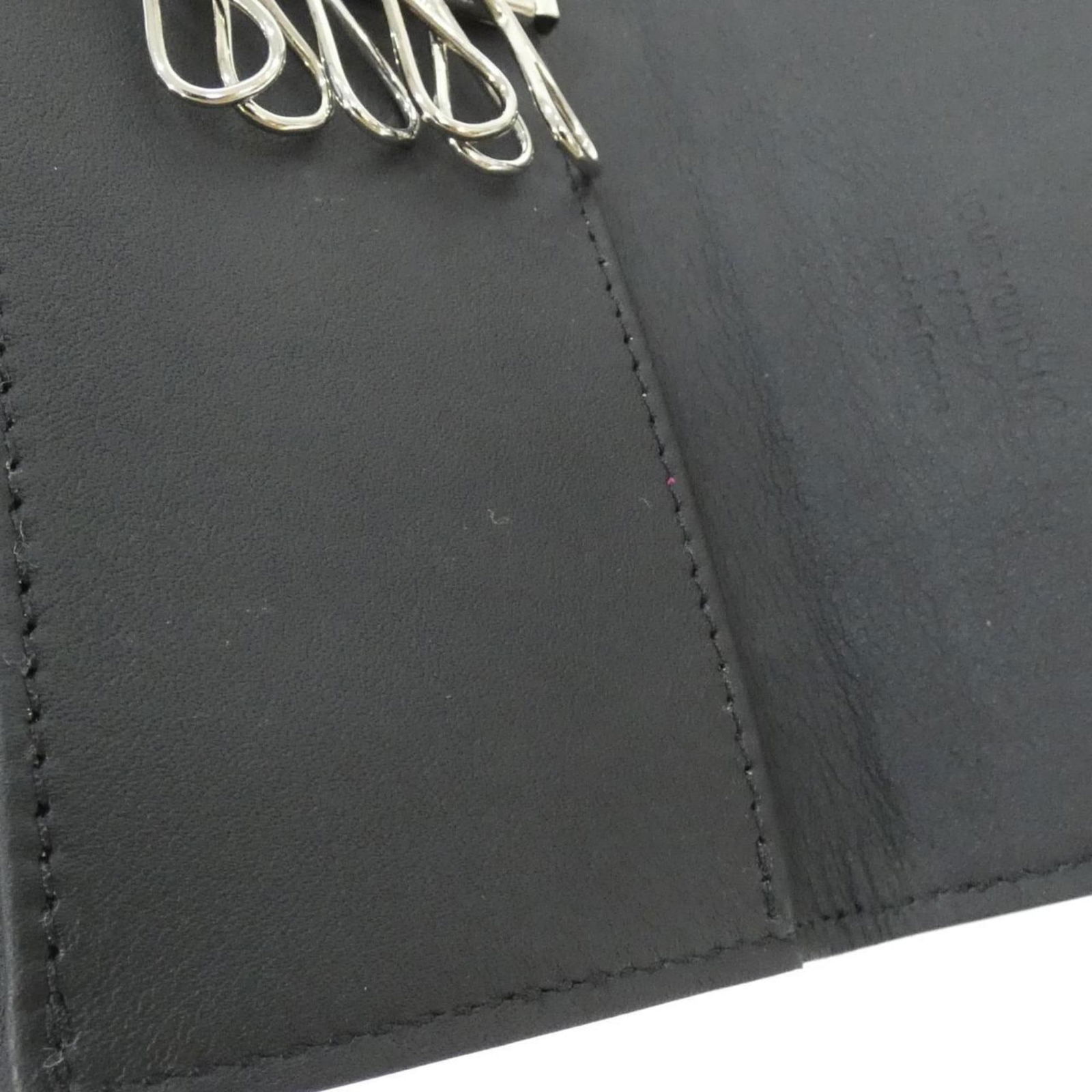 Louis Vuitton Leather Keycase - 4