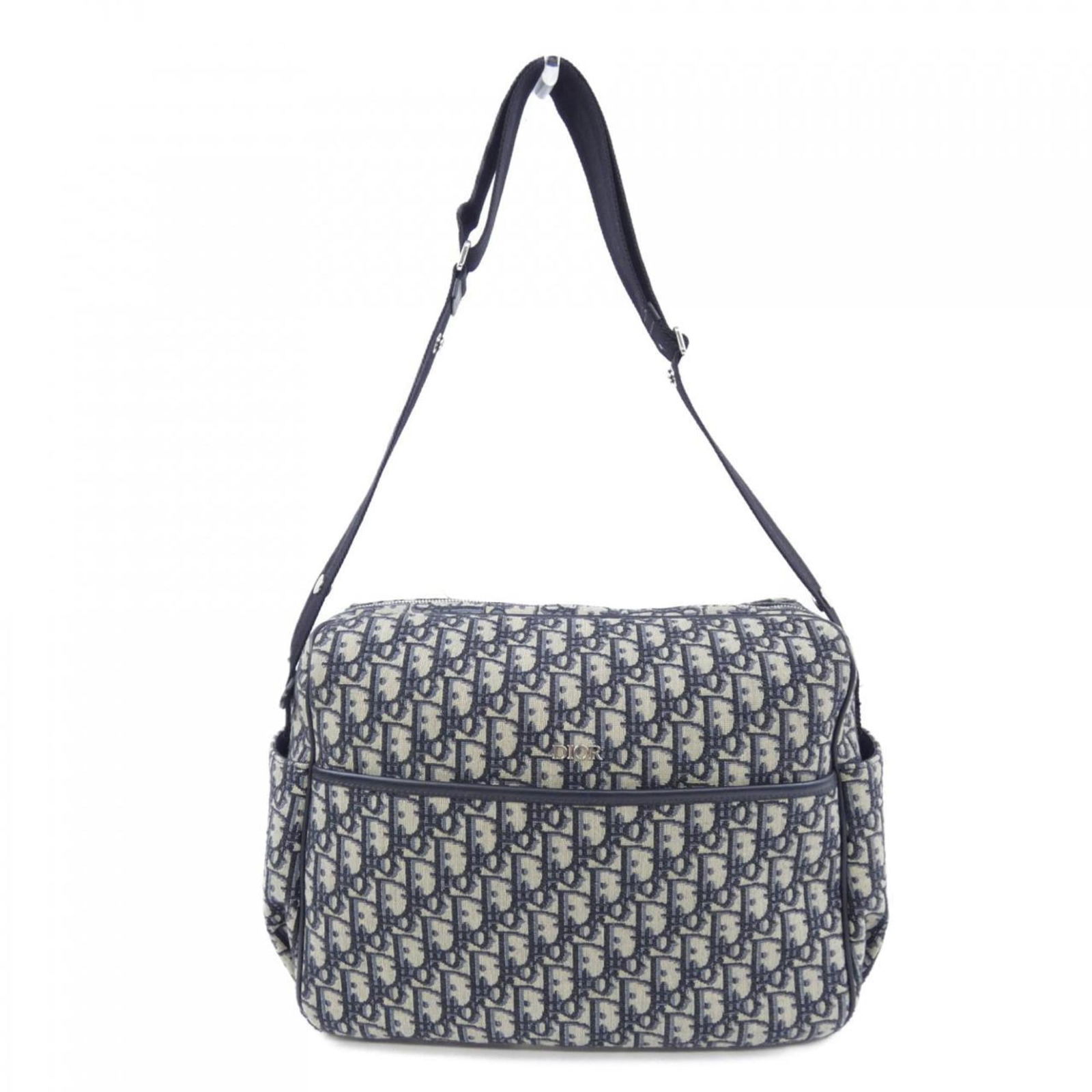 Handbag Christian Dior: Handbag Christian Dior A pre-owned Christian Dior handbag in exquisite beige and navy hues, boasting classic silhouettes and timeless elegance. With its sturdy 24.5cm x 39cm x 13cm dimensions, this