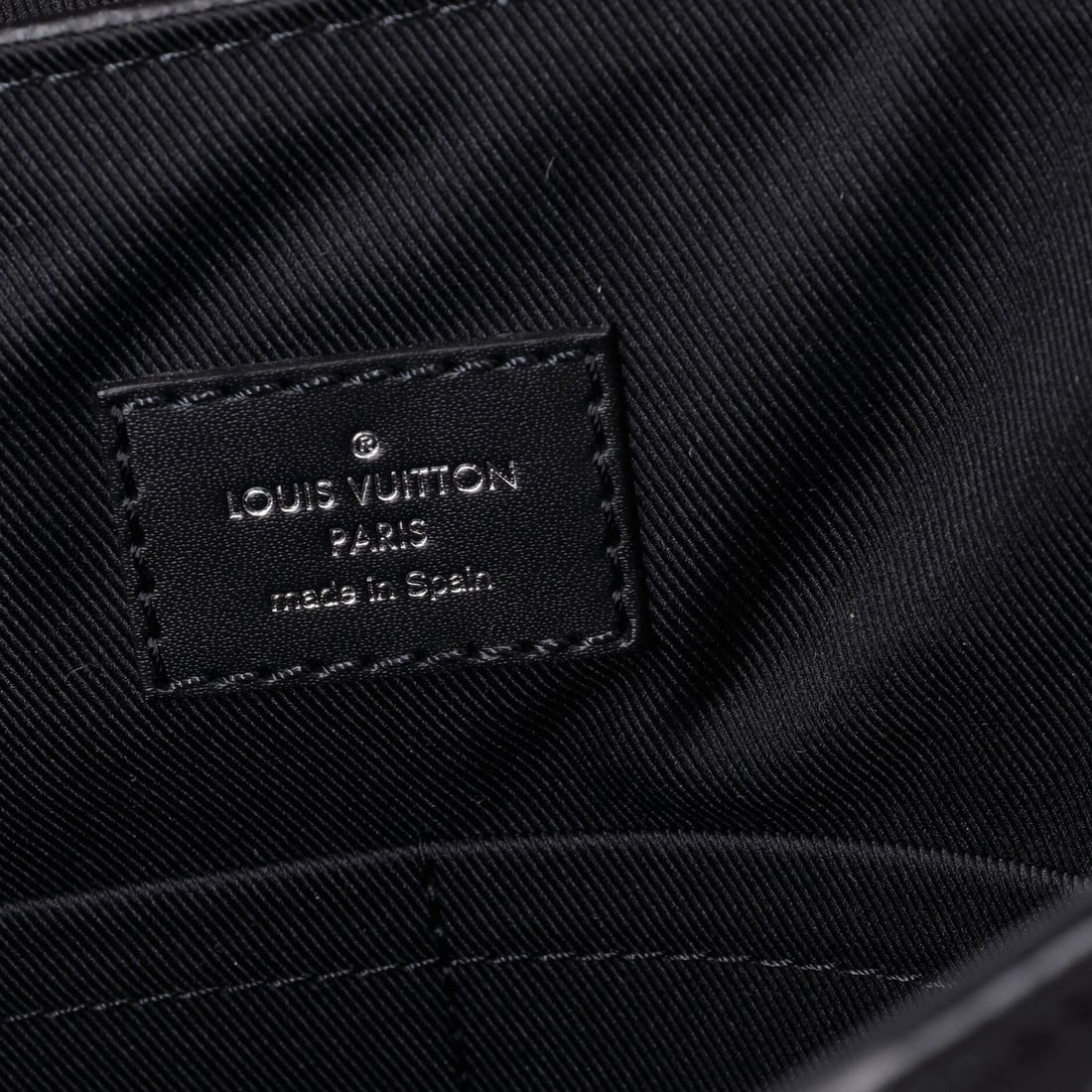 MM Louis Vuitton District Messenger Bag Monogram Eclipse Canvas - 6