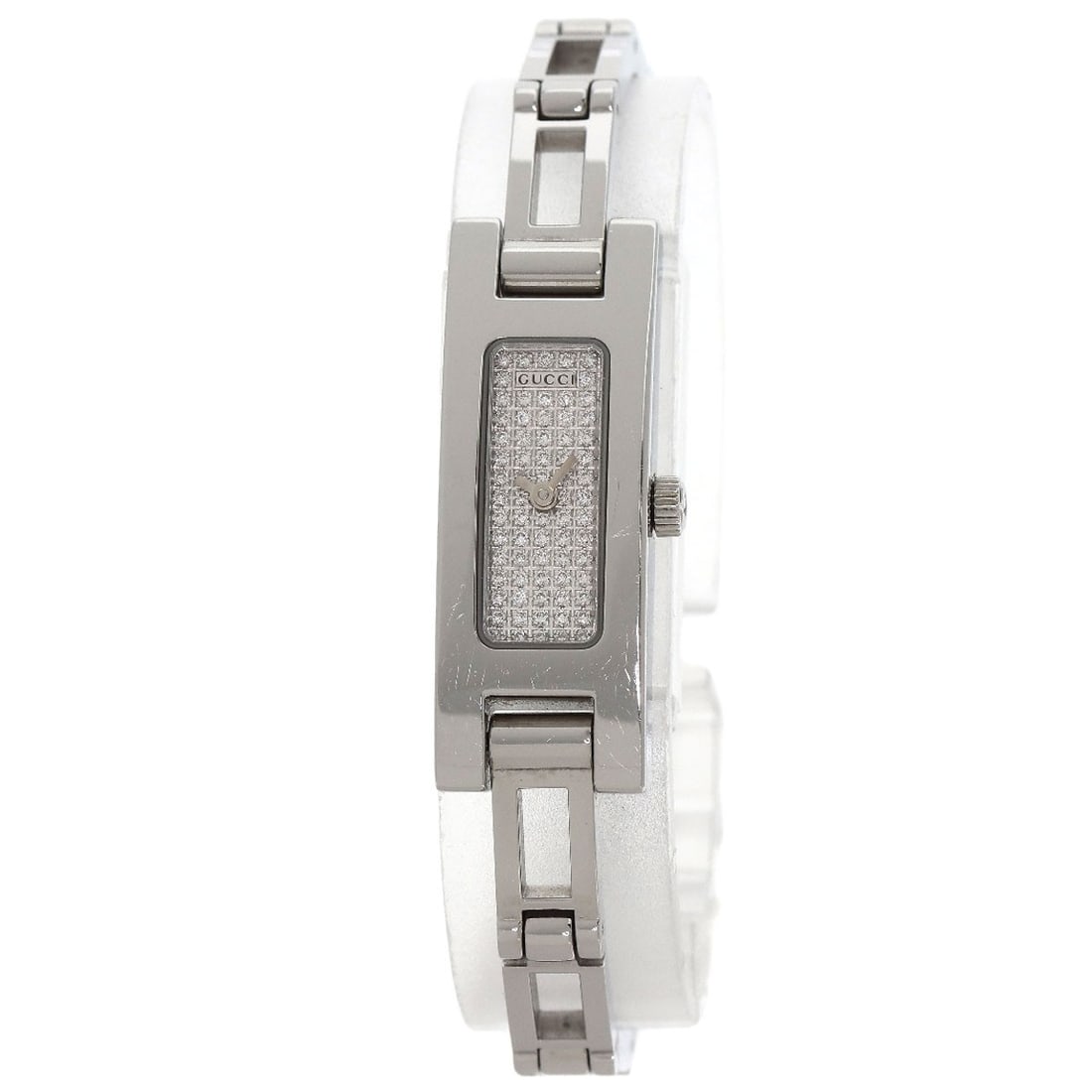 GUCCI Square face dial Diamond Watches 3900L Stainless Steel/: GUCCI Square face dial Diamond Watches 3900L Stainless Steel/ Elevate your style with the iconic GUCCI Square face dial watch, boasting a sleek stainless steel design and striking silver finish. This