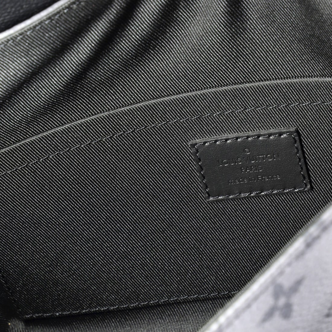 Canvas Louis Vuitton Pulse Messenger Monogram Eclipse - 6