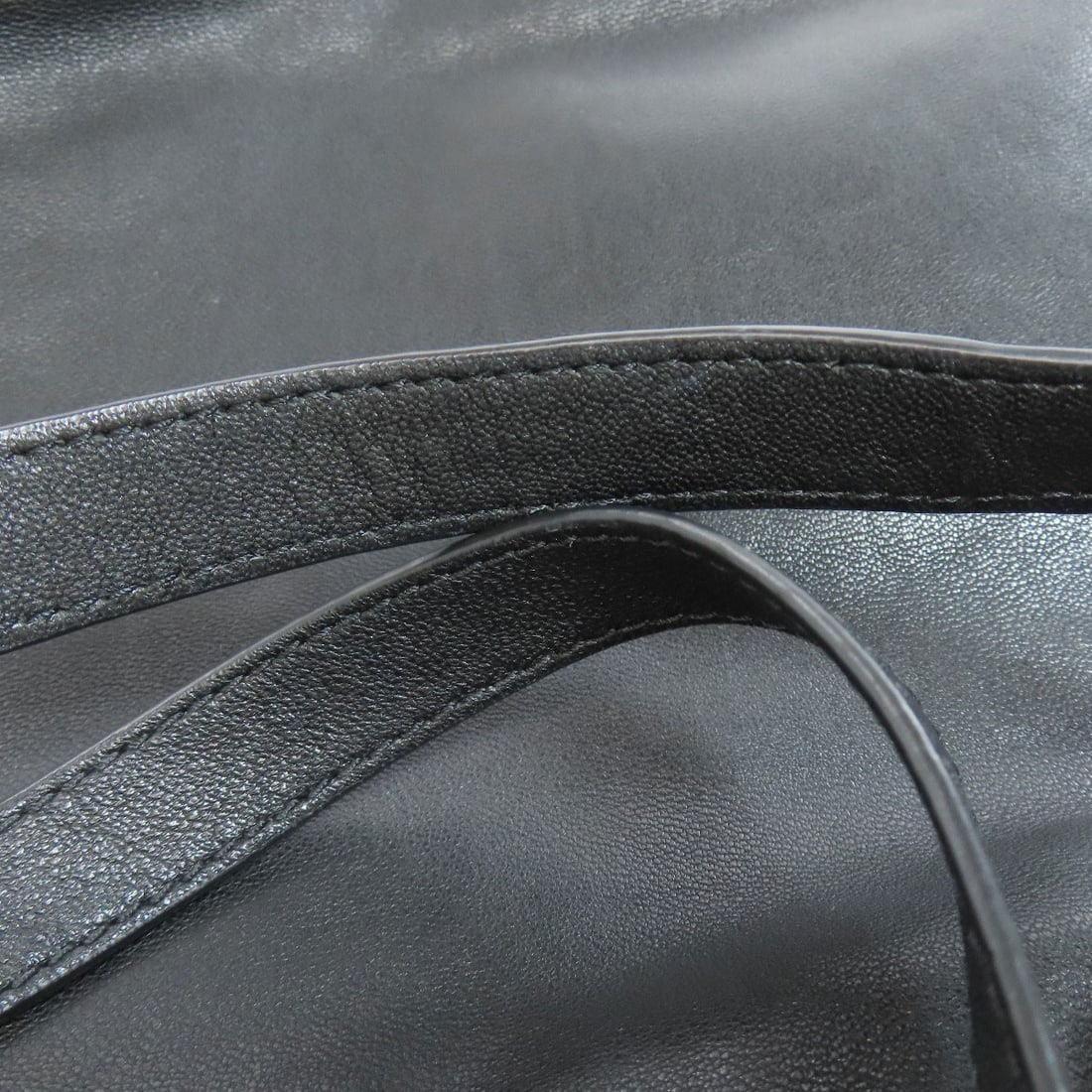 Michael Kors Logo Shoulder Bag in Leather - 12