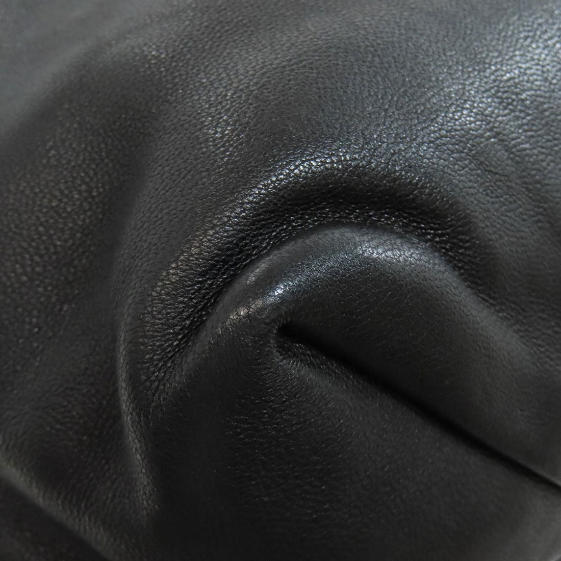 Michael Kors Logo Shoulder Bag in Leather - 18