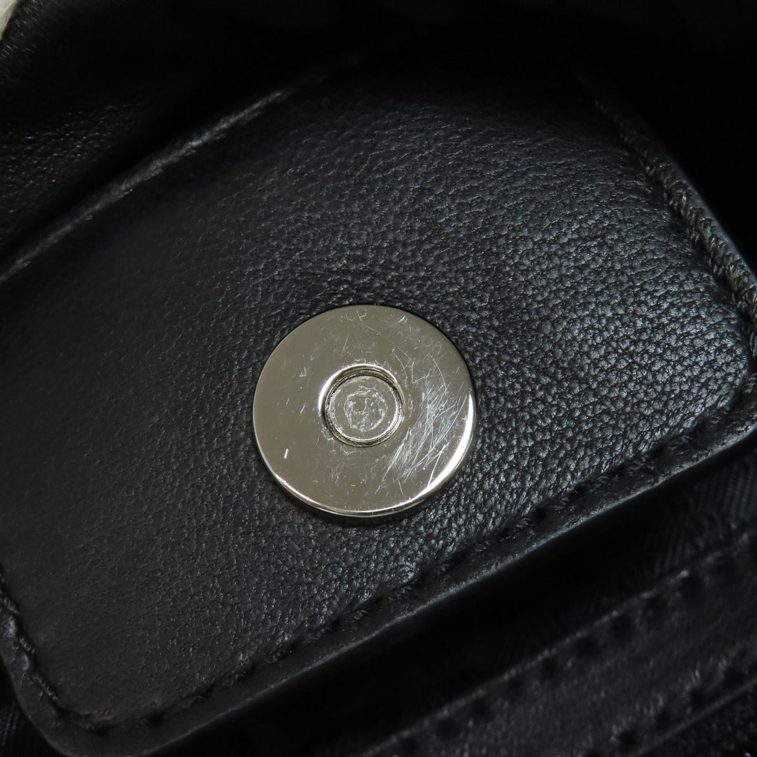 Michael Kors Logo Shoulder Bag in Leather - 8