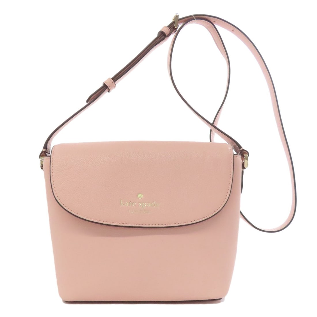 Kate Spade Logo Shoulder Bag in Leather: Kate Spade Logo Shoulder Bag in Leather Elevate your everyday style with the Kate Spade logo shoulder bag, crafted from luxurious leather and boasting a chic pink hue that adds a pop of personality