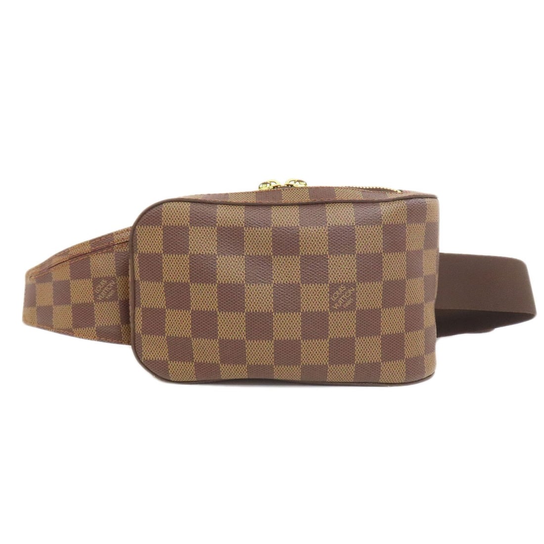 canvas LOUIS VUITTON N51994 geronimos body bag Damier: canvas LOUIS VUITTON N51994 geronimos body bag Damier Experience the timeless elegance of Louis Vuitton with this stunning Damier Ebene canvas body bag, crafted in France to perfection. The iconic