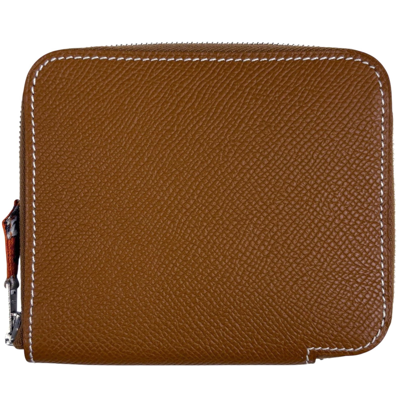 Hermes Bi-Fold Wallet: Hermes Bi-Fold Wallet A stunning gold Hermes bi-fold wallet, boasting the iconic brand's signature craftsmanship and elegance. With its classic design and premium materials, this used wallet still