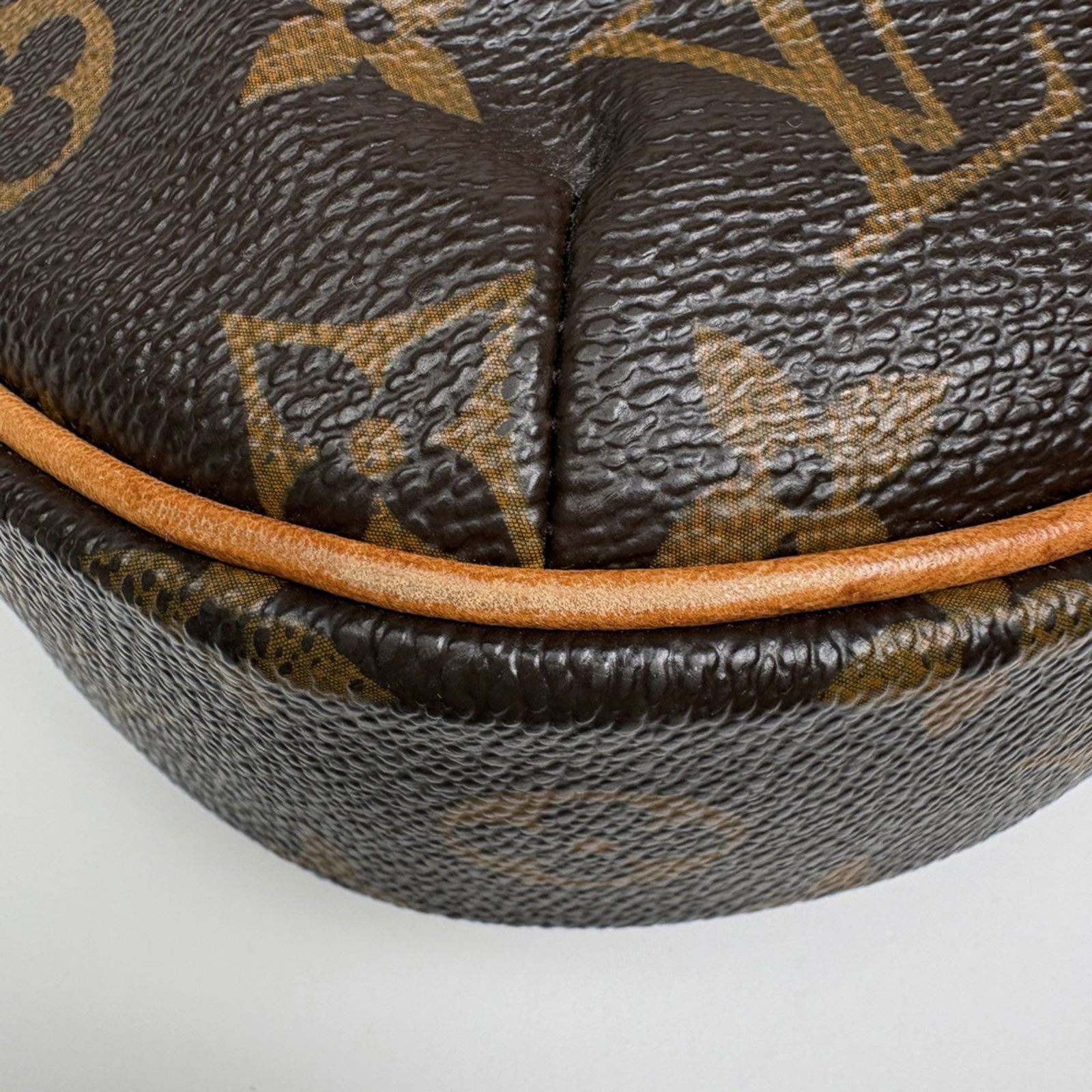 Louis Vuitton Monogram Shoulder Bag - 3