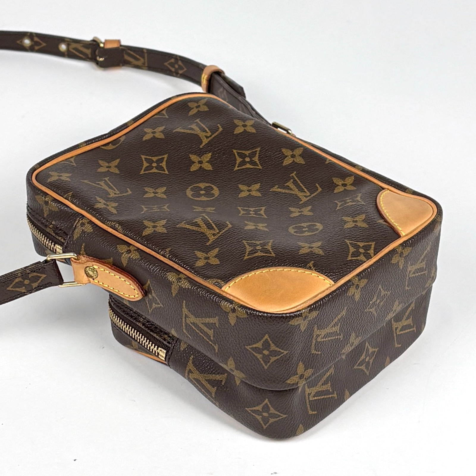Louis Vuitton Monogram Shoulder Bag - 2