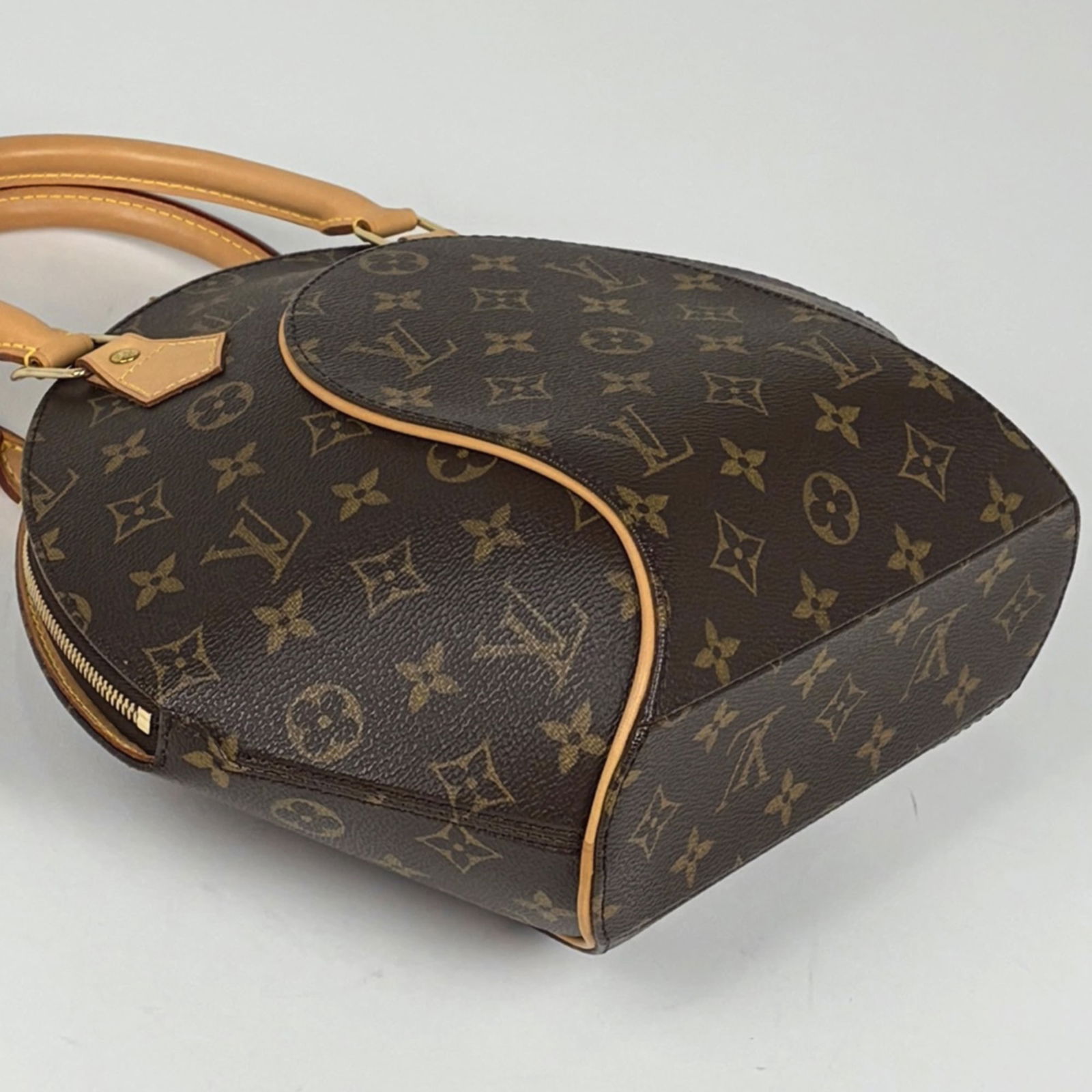 Louis Vuitton Monogram Handbag - 2