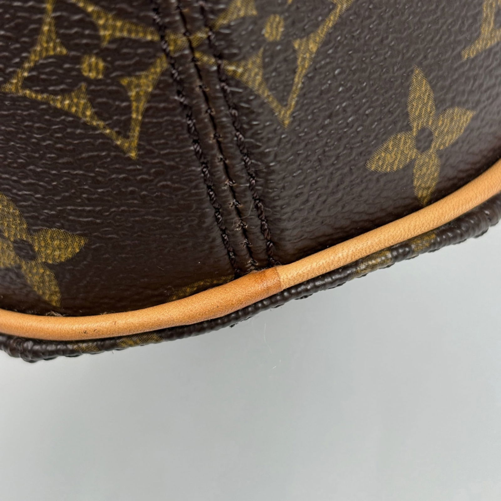 Louis Vuitton Monogram Handbag - 3