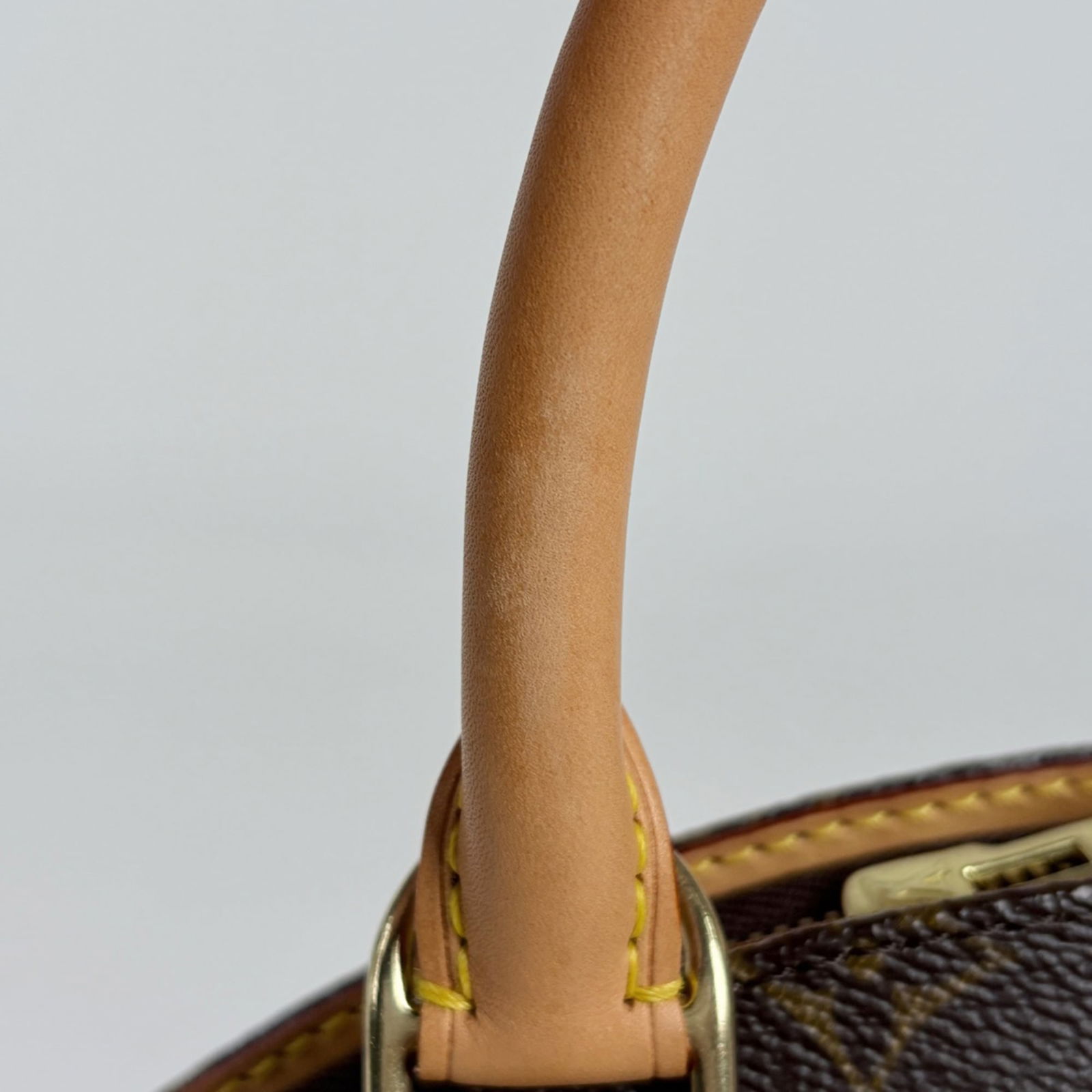 Louis Vuitton Monogram Handbag - 5