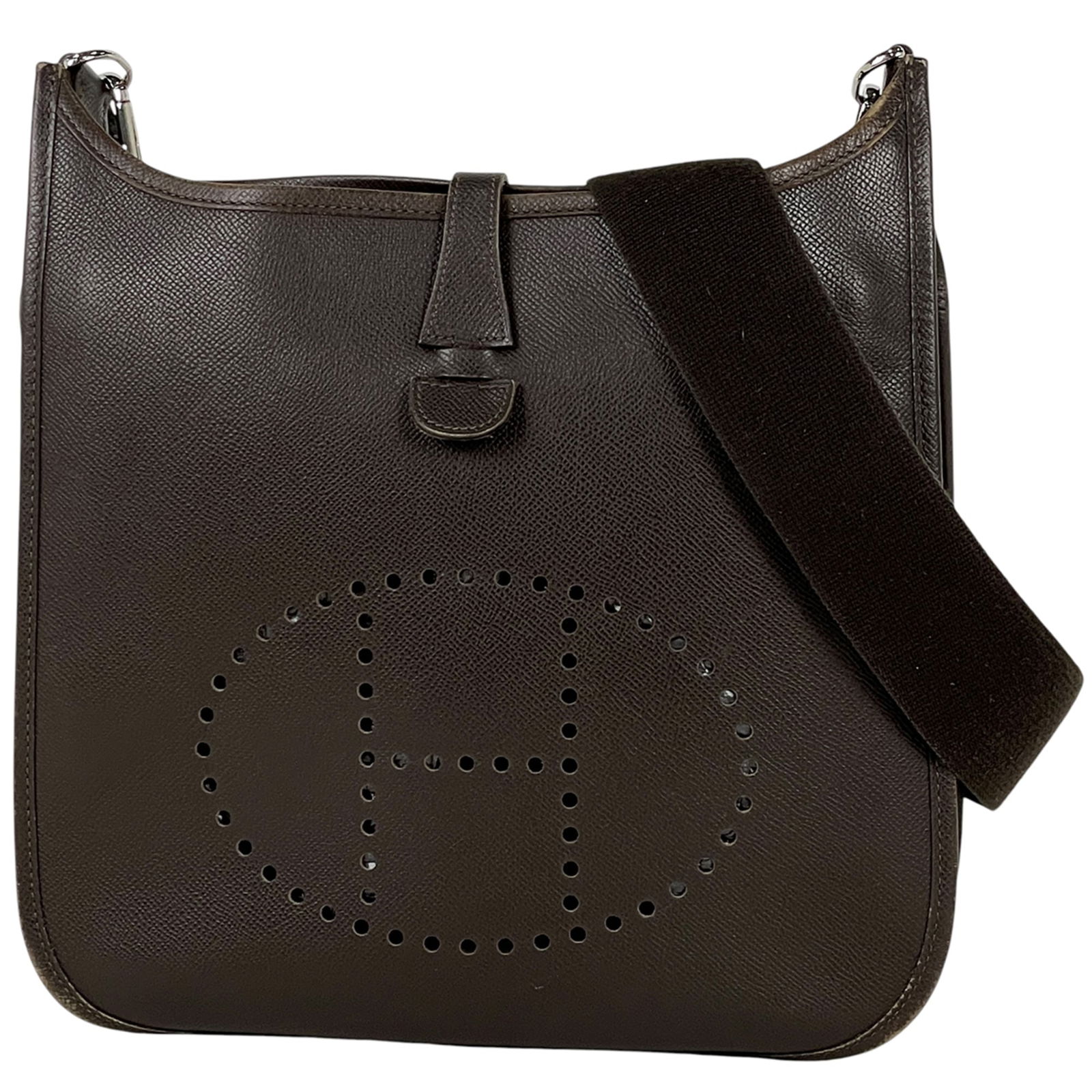 Bag Hermes Shoulder: Bag Hermes Shoulder A pre-owned Herm?s shoulder bag in rich Chocolat, boasting the iconic brand's signature craftsmanship and timeless design. With its classic 28cm size and elegant shape, this versat
