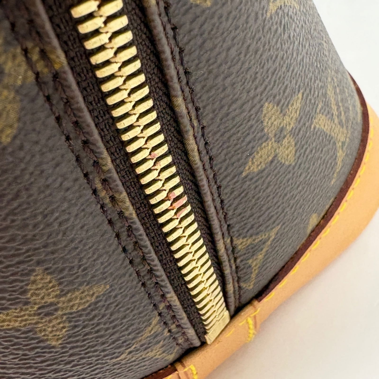 Louis Vuitton Monogram Handbag - 4