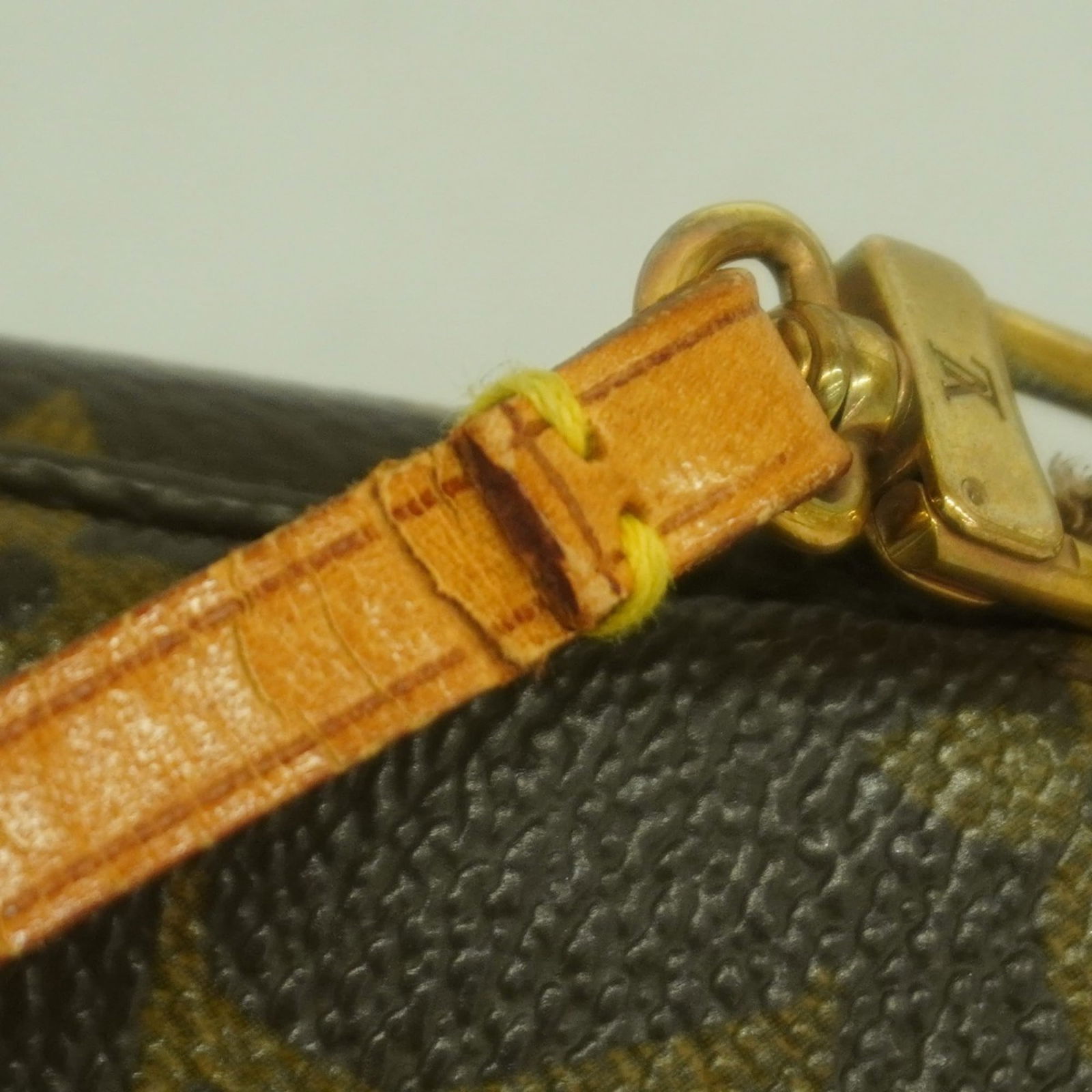 Pouch Louis Vuitton - 9