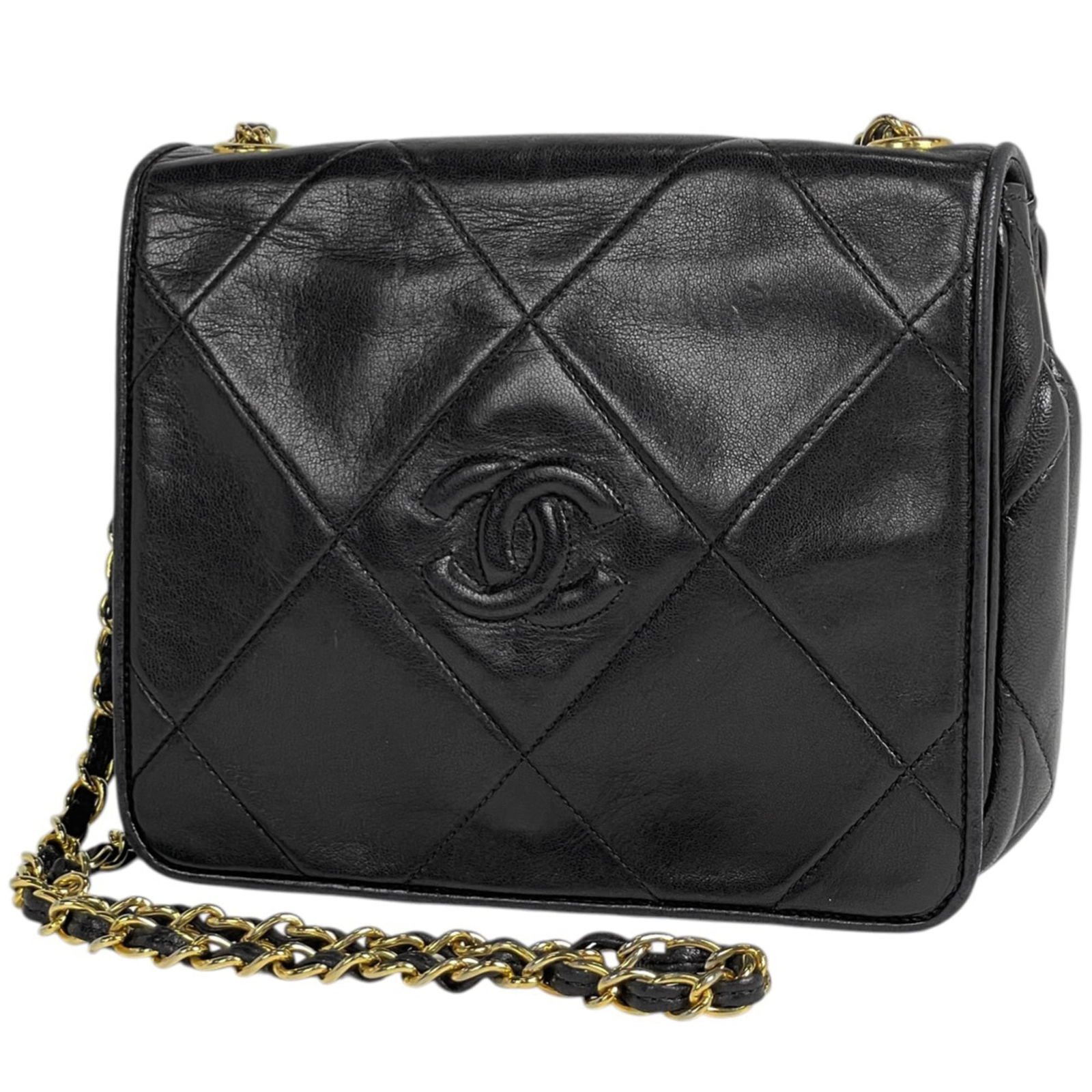 Chanel Shoulder Bag in Leather: Chanel Shoulder Bag in Leather A timeless Chanel shoulder bag in sleek black leather, perfect for adding a touch of sophistication to any outfit. With its classic design and durable construction,