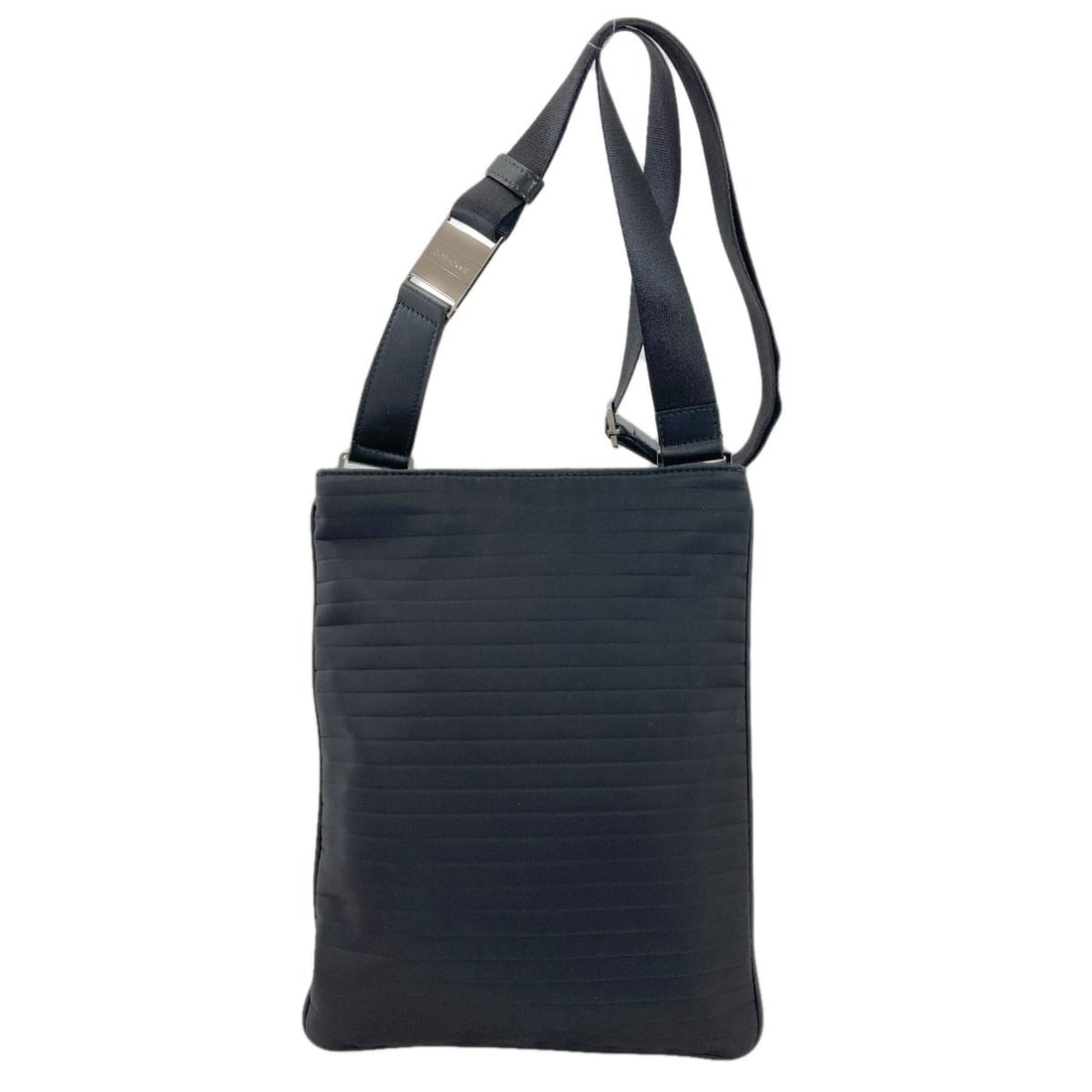 Christian Dior Simple Design Shoulder Bag in Leather: Christian Dior Simple Design Shoulder Bag in Leather Elevate your everyday style with the timeless elegance of Christian Dior's Simple Design Shoulder Bag in leather. Crafted from rich black leather,