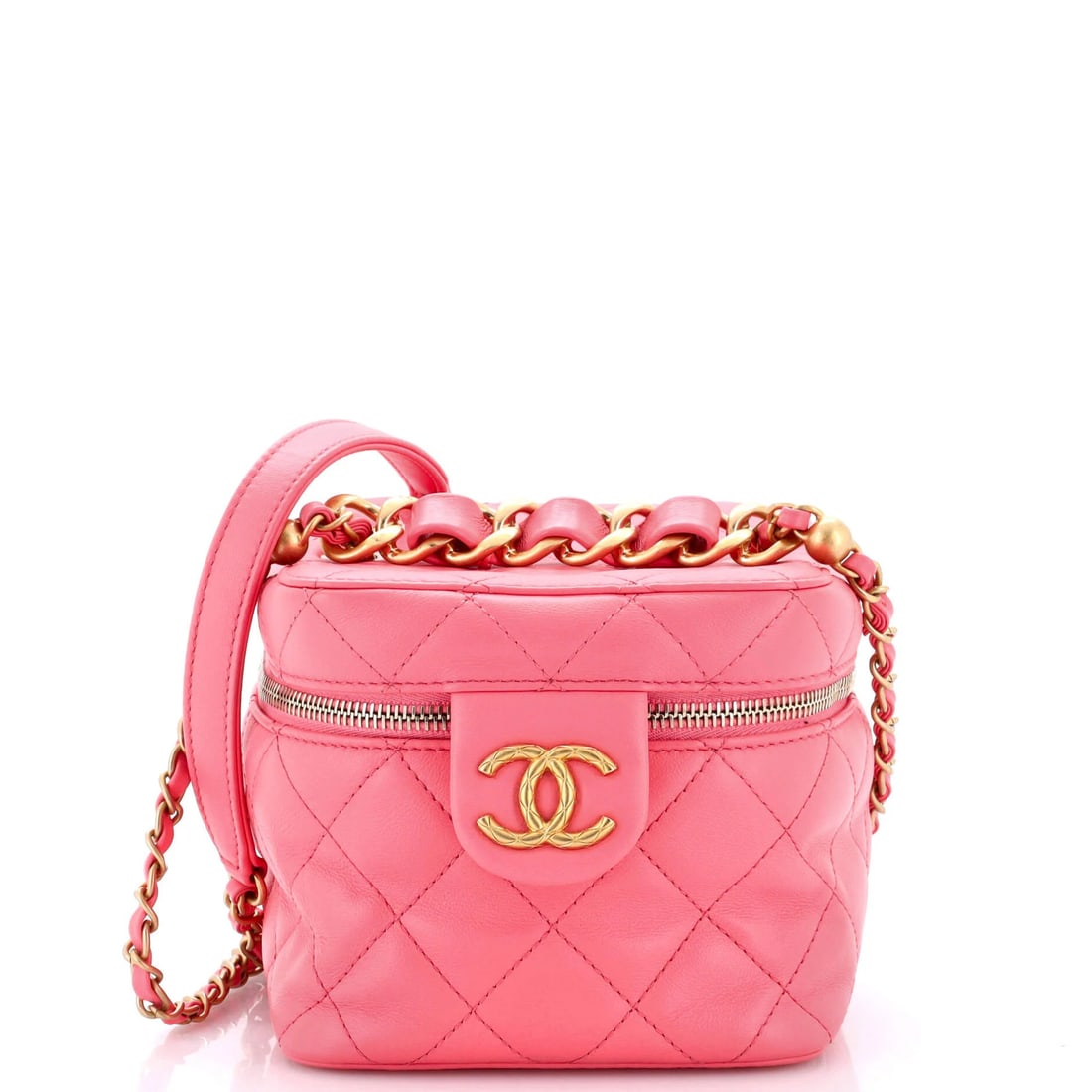 Chanel Chain Bar Vanity Case in Quilted Calfskin Small: Chanel Chain Bar Vanity Case in Quilted Calfskin Small Experience the timeless elegance of Chanel with this exquisite Quilted Calfskin Small Chain Bar Vanity Case in pink. Its classic design and