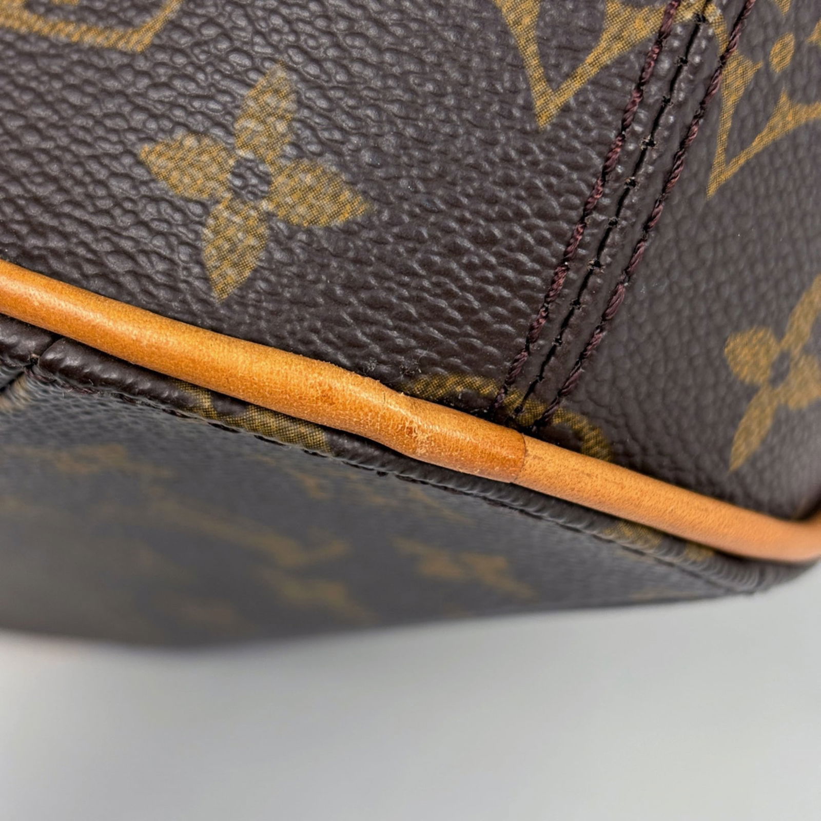 Louis Vuitton Monogram Handbag - 3
