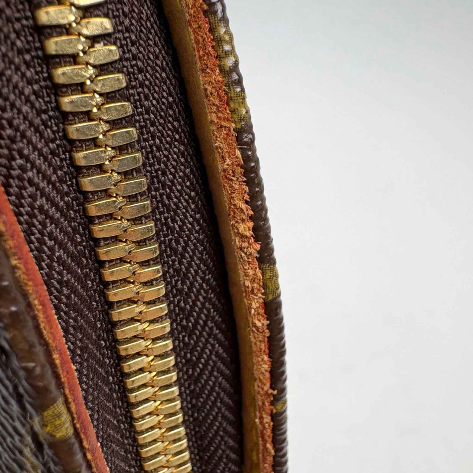 Louis Vuitton Monogram Handbag - 4