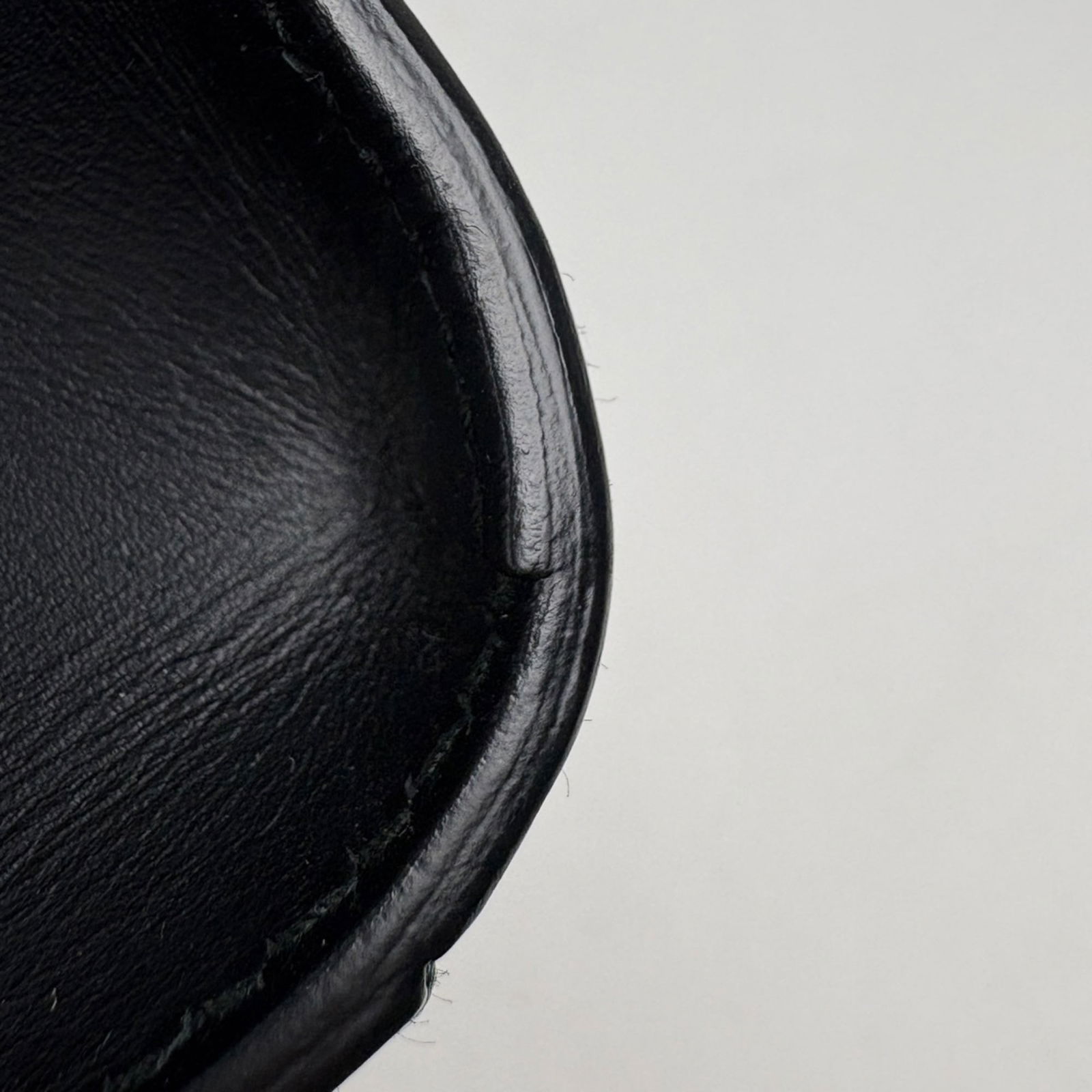 Gucci Leather Shoulder Bag - 3