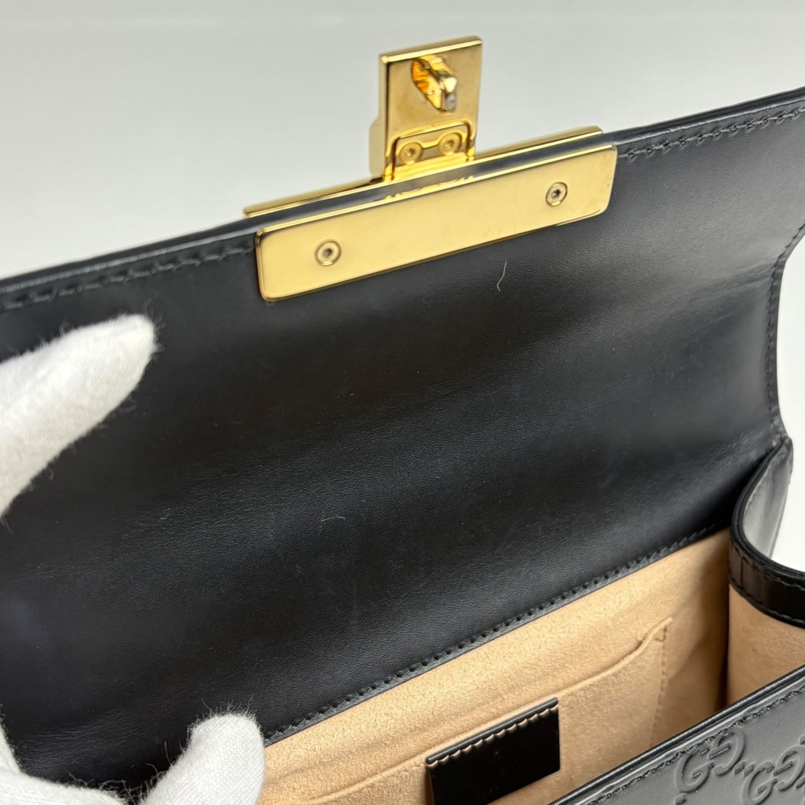 Gucci Leather Shoulder Bag - 8