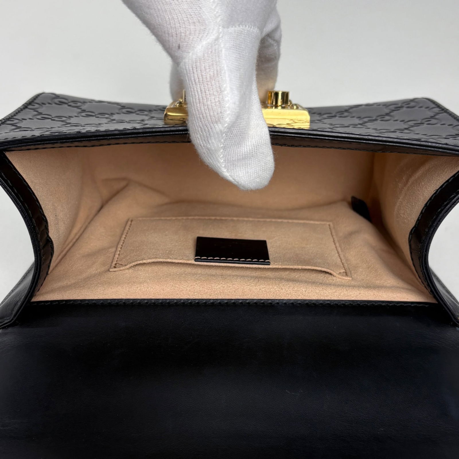 Gucci Leather Shoulder Bag - 9