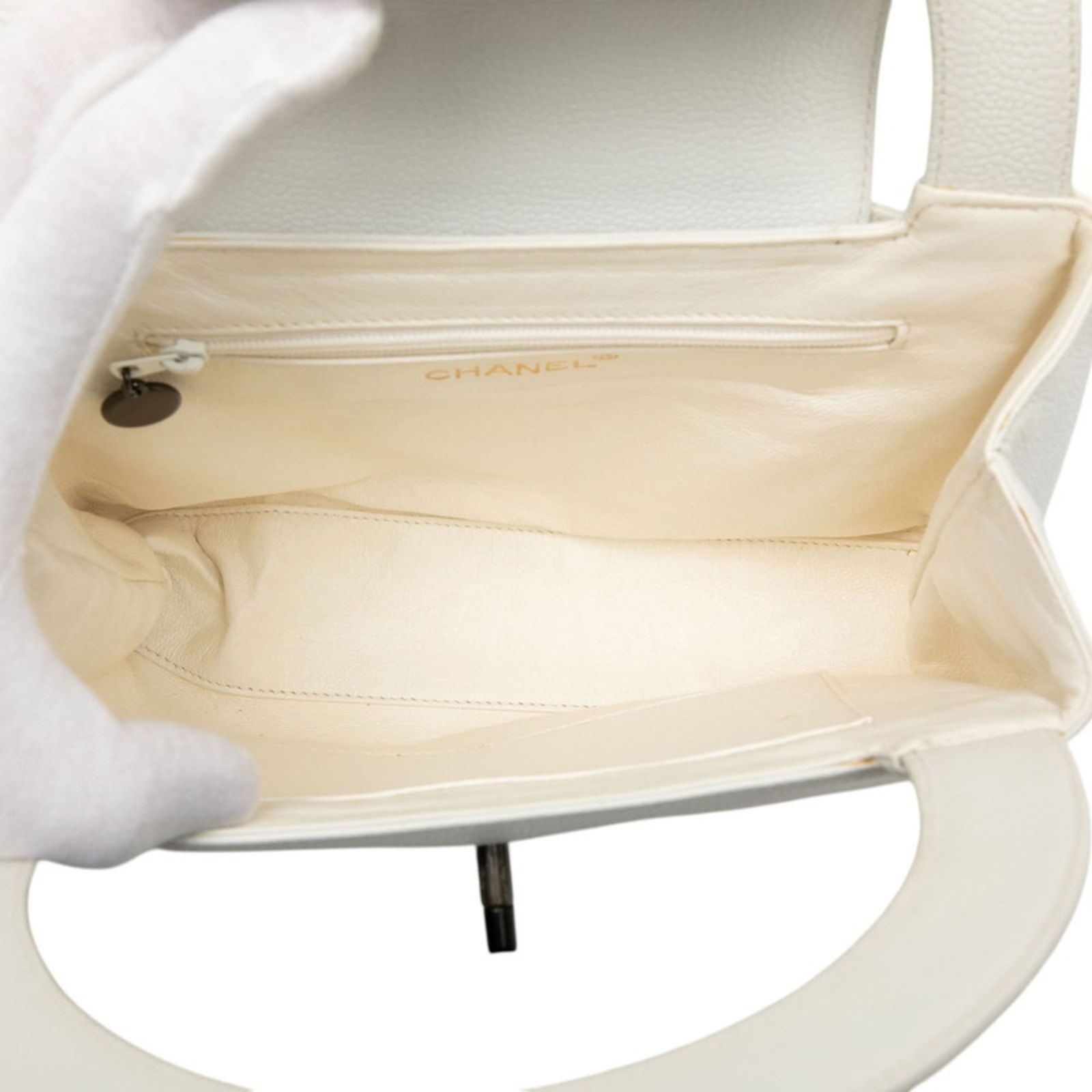 Leather Chanel Handbag - 5