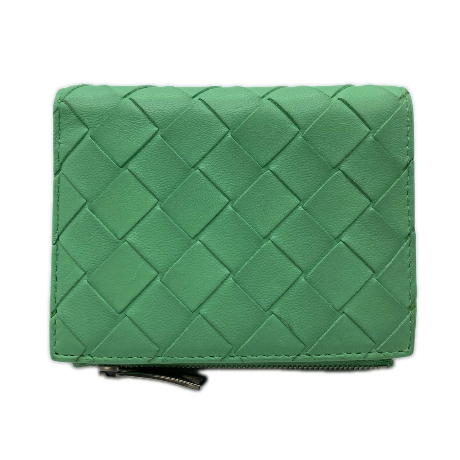 Bottega Veneta Bi-Fold Wallet with Intrecciato: Bottega Veneta Bi-Fold Wallet with Intrecciato A pre-owned Bottega Veneta Bi-Fold Wallet with Intrecciato leather, boasting the iconic signature woven pattern, is up for grabs. This stylish wallet