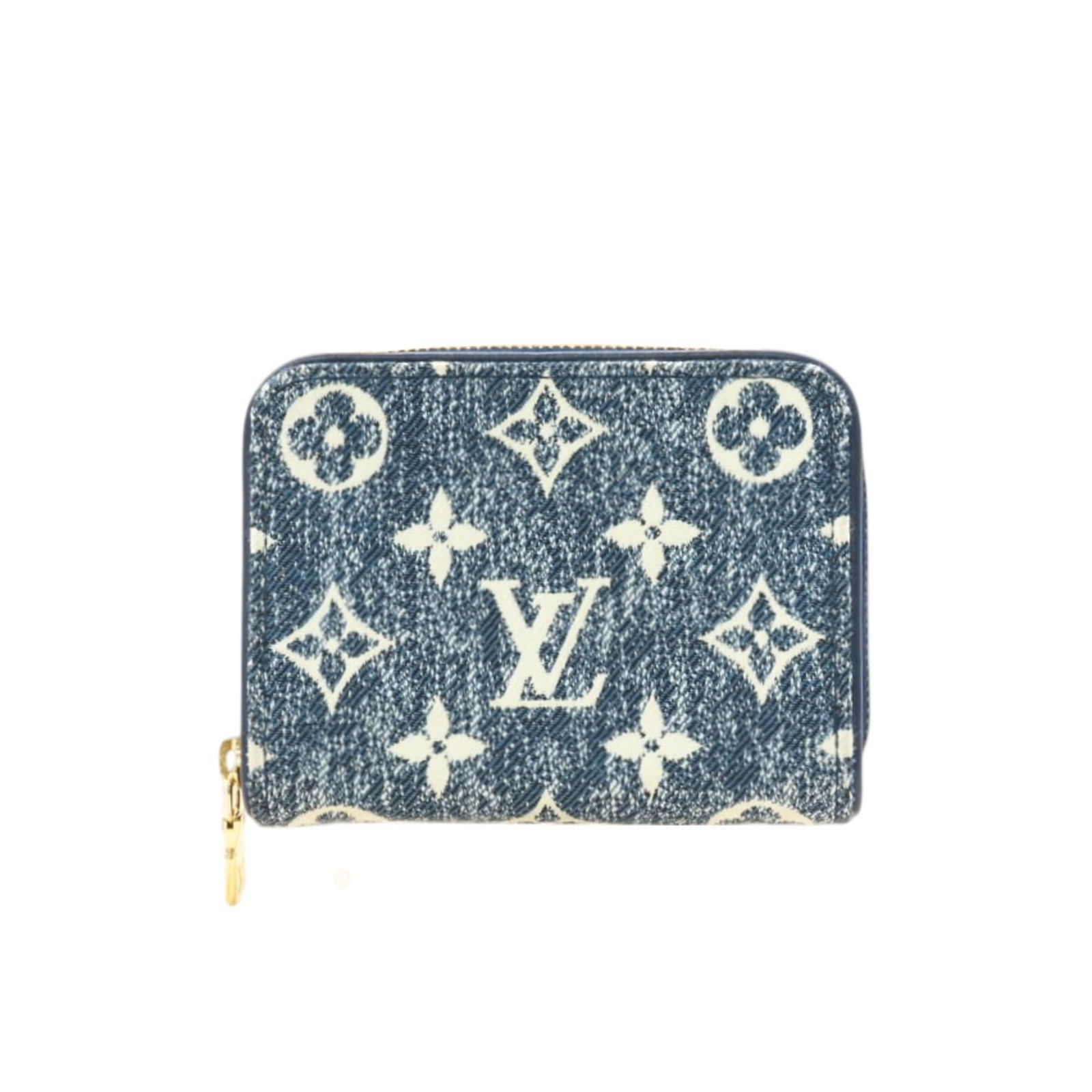 Louis Vuitton Denim Coin Purse: Louis Vuitton Denim Coin Purse Elevate your everyday style with the iconic Louis Vuitton Denim Coin Purse, boasting a chic blue and white color combination that adds a touch of sophistication to any