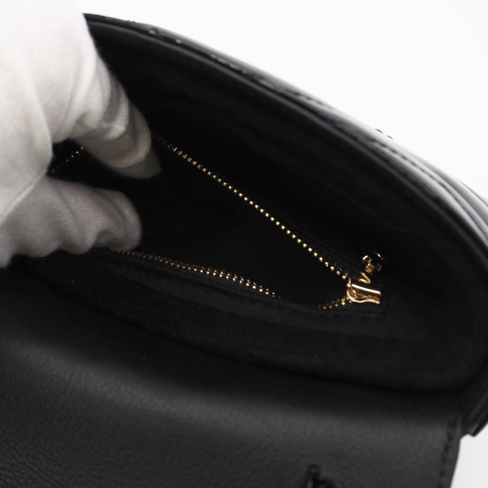 Gucci Patent Leather Shoulder Bag - 10