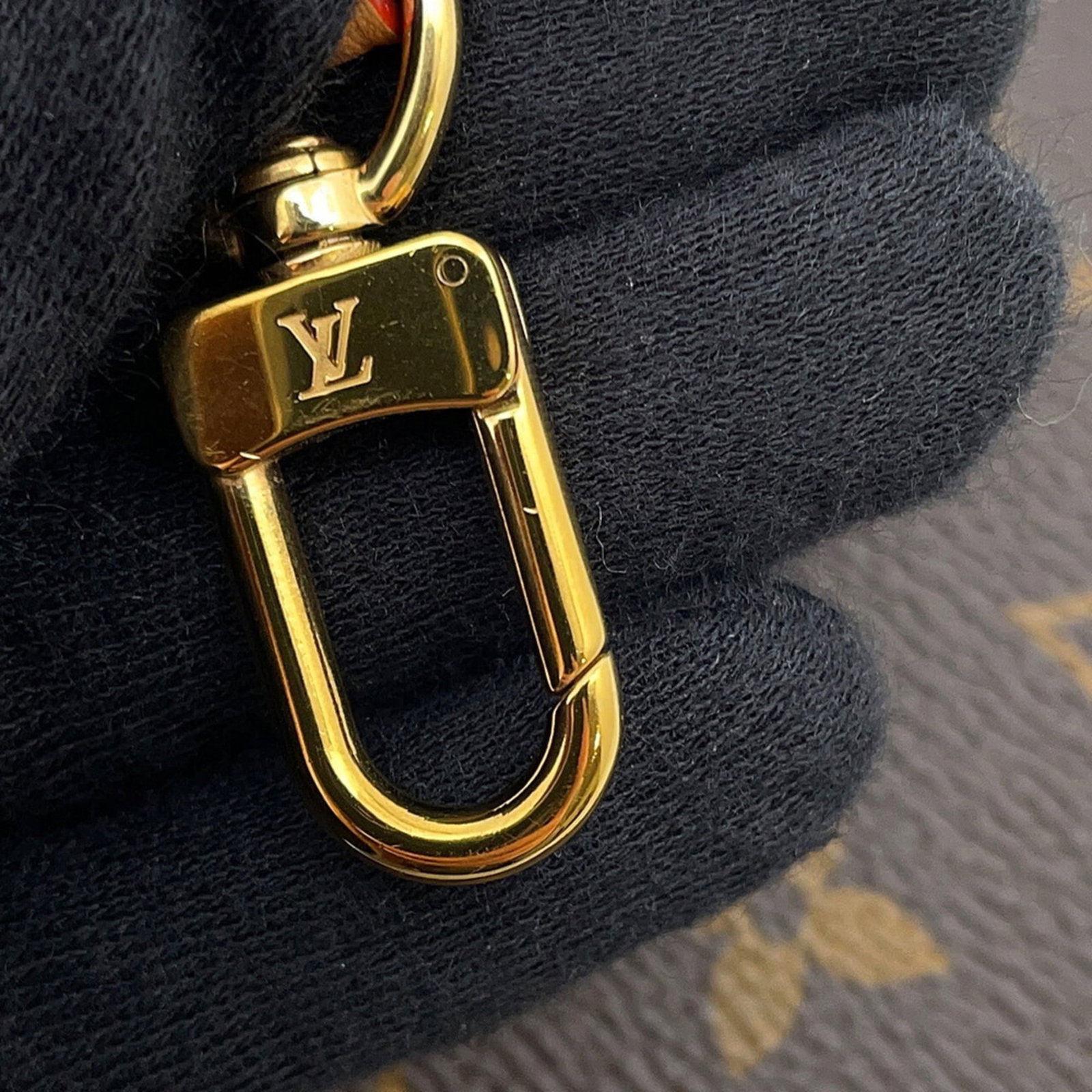 Louis Vuitton Monogram Handbag - 14