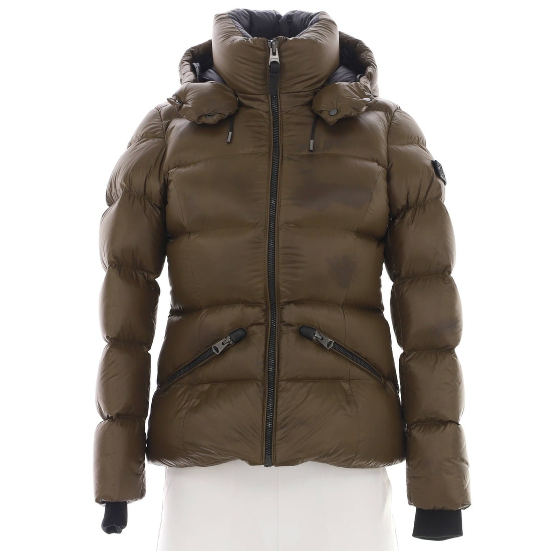 Mackage Women's Madalyn Quilted Nylon and Down Jacket: Mackage Women's Madalyn Quilted Nylon and Down Jacket Experience the ultimate in outdoor style and warmth with the Mackage Women's Madalyn Quilted Nylon and Down Jacket, boasting a rugged green