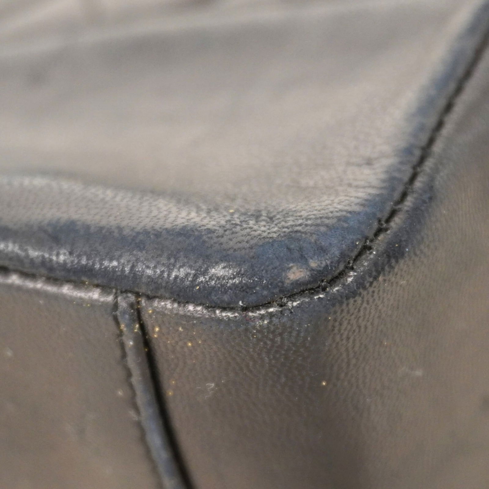 Chanel Leather Handbag - 7