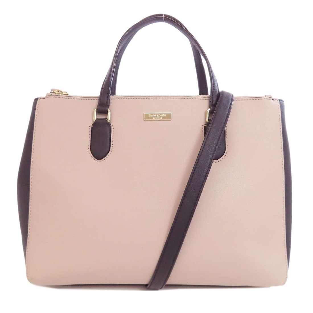 PVC kate spade 2WAY Tote Bag: PVC kate spade 2WAY Tote Bag Make a statement with this chic kate spade 2WAY Tote Bag, crafted from durable PVC material that adds an edgy touch to any outfit. The versatile beige pink x black