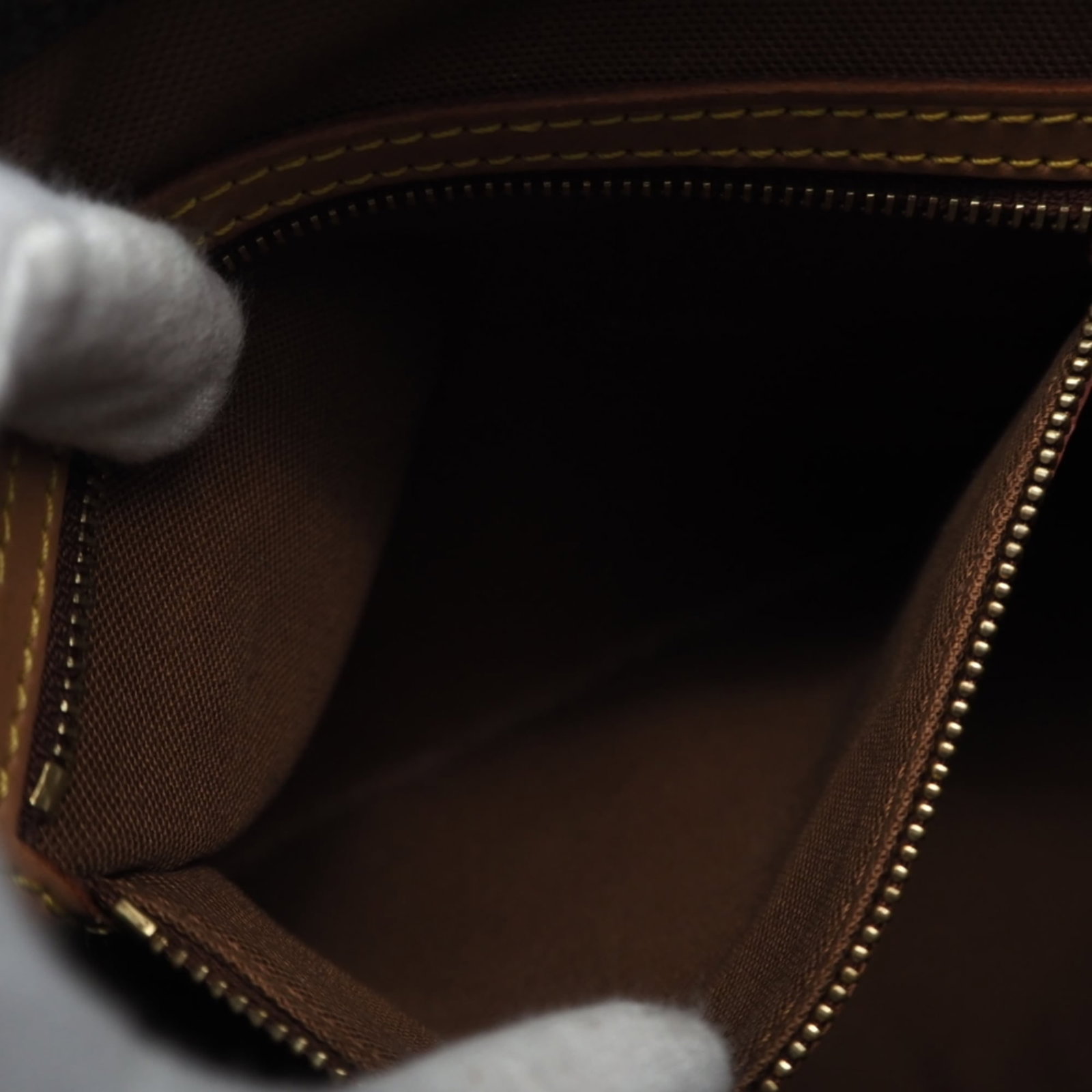 Louis Vuitton Monogram Handbag - 12