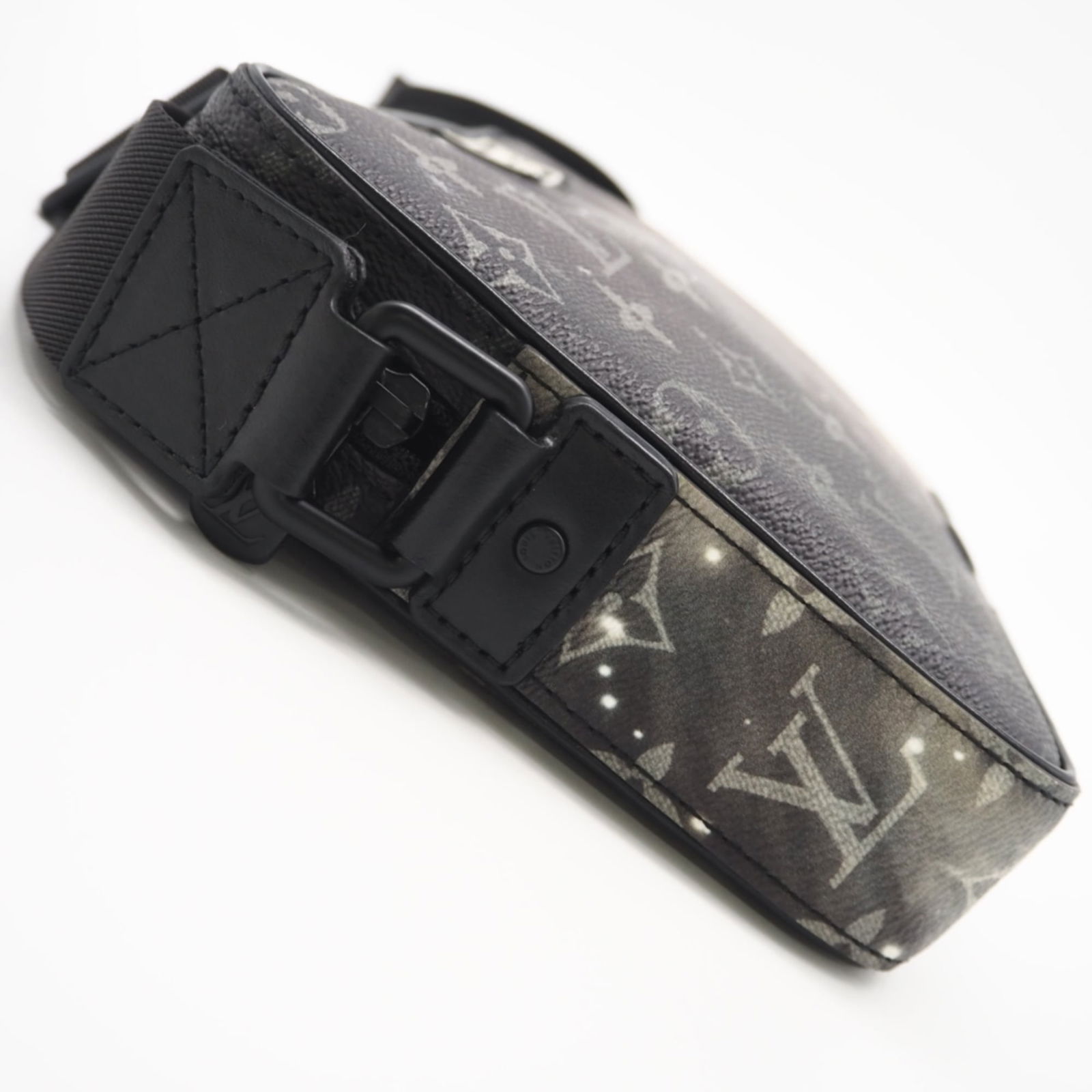 Louis Vuitton Monogram Shoulder Bag - 7