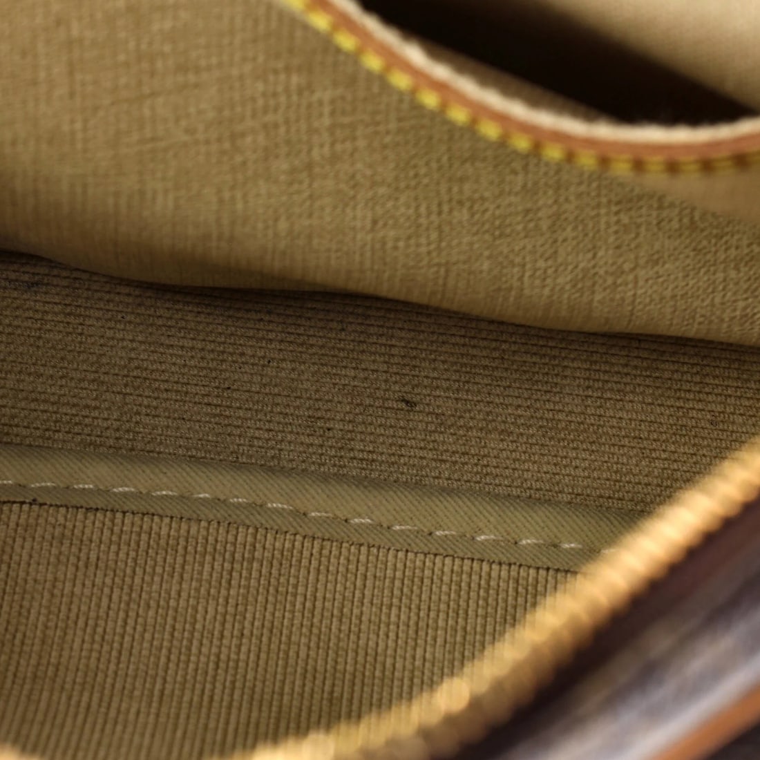 Louis Vuitton Reporter Bag - Monogram Canvas PM - 5