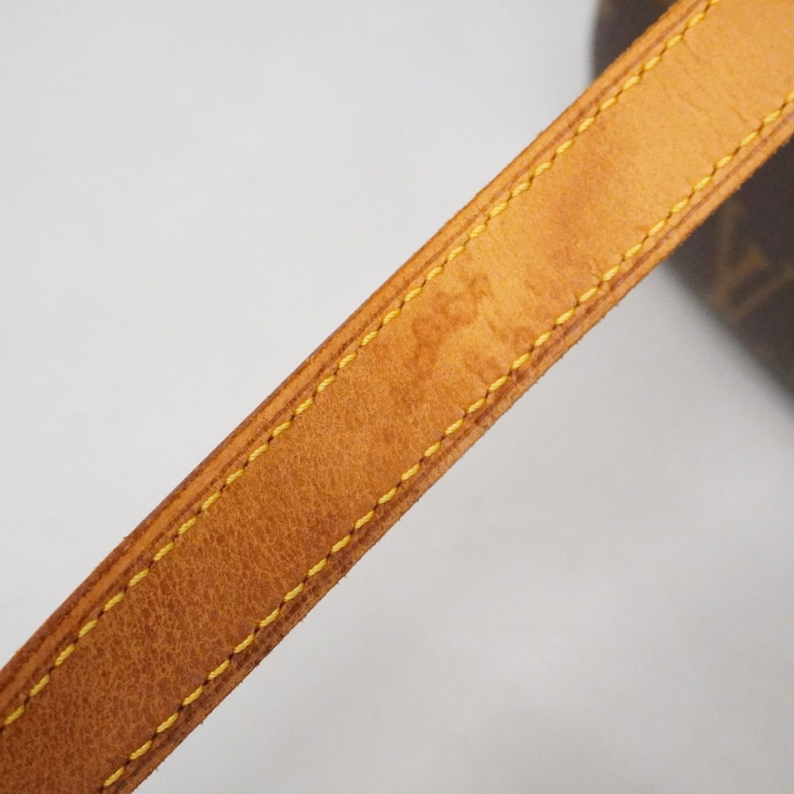 Bag Louis Vuitton Shoulder - 17