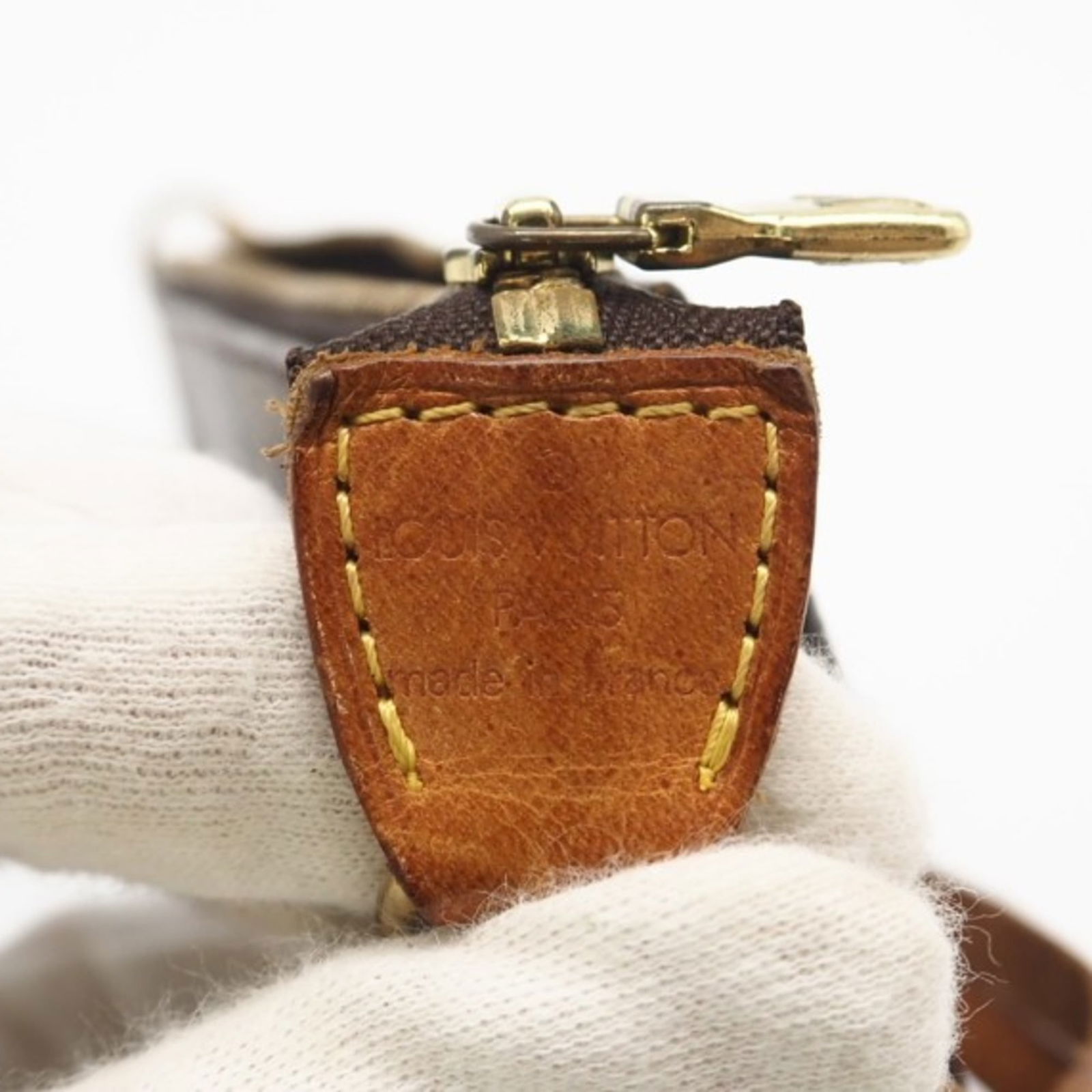 Louis Vuitton Monogram Pouch - 9