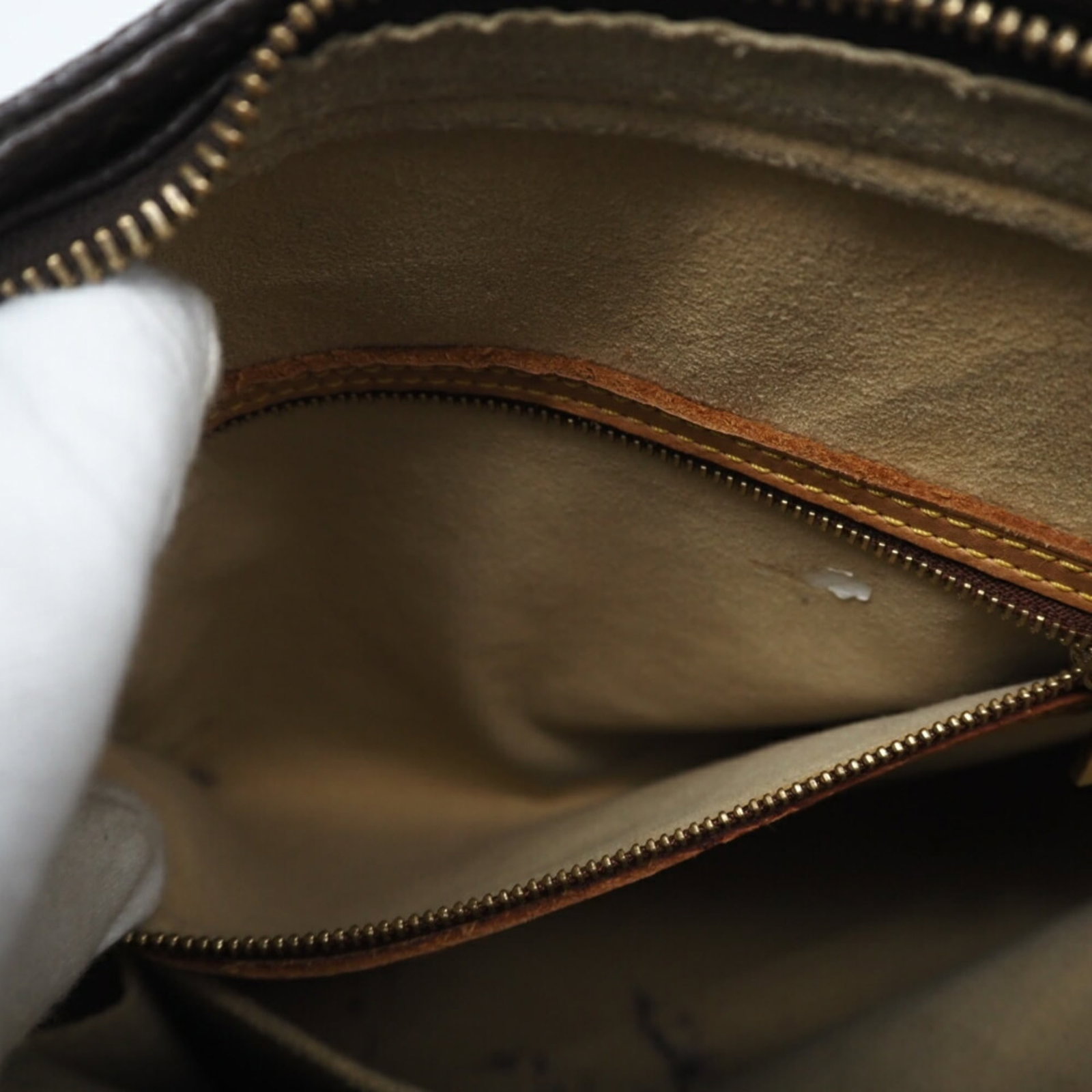 Louis Vuitton Monogram Handbag - 11