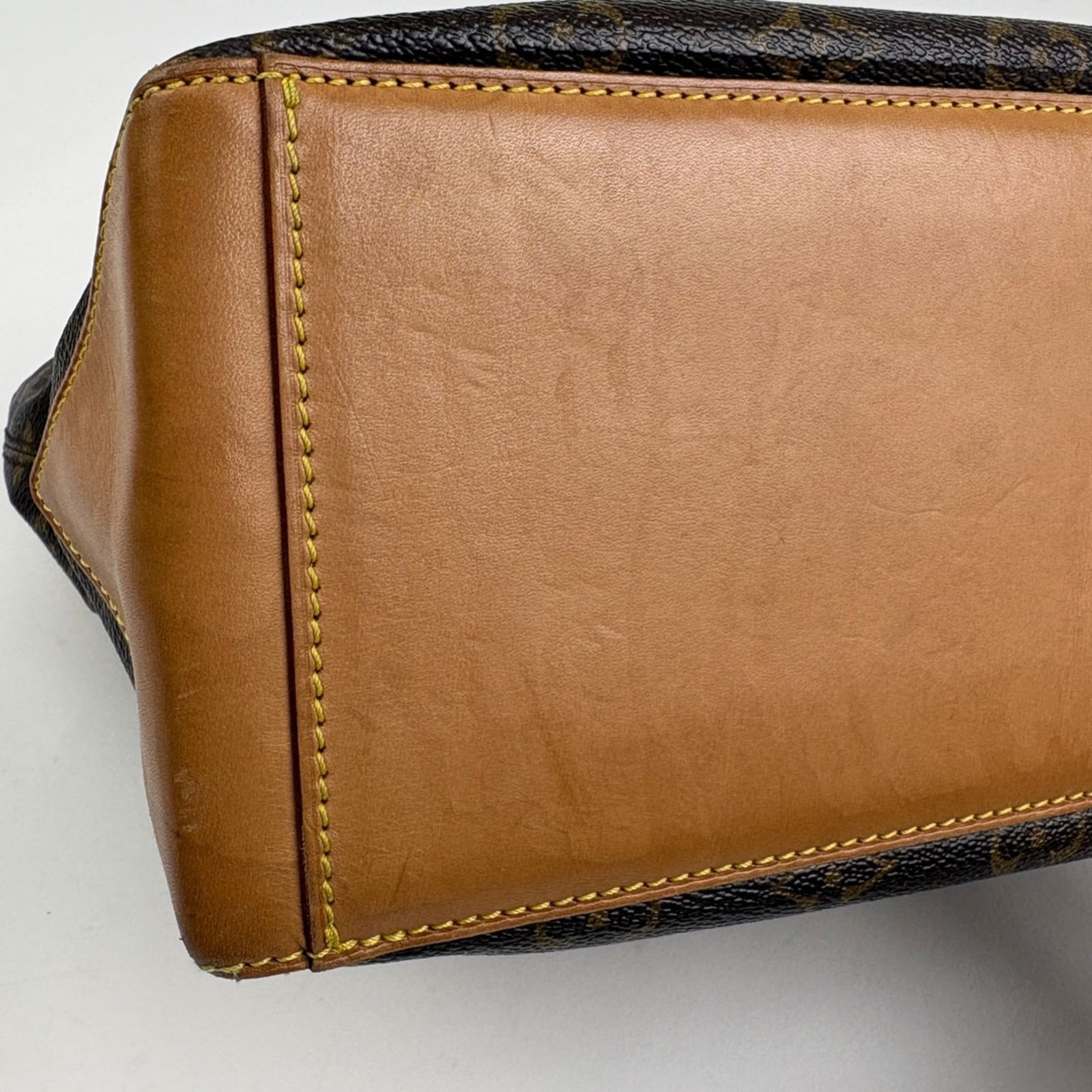 Louis Vuitton Monogram Shoulder Bag - 3