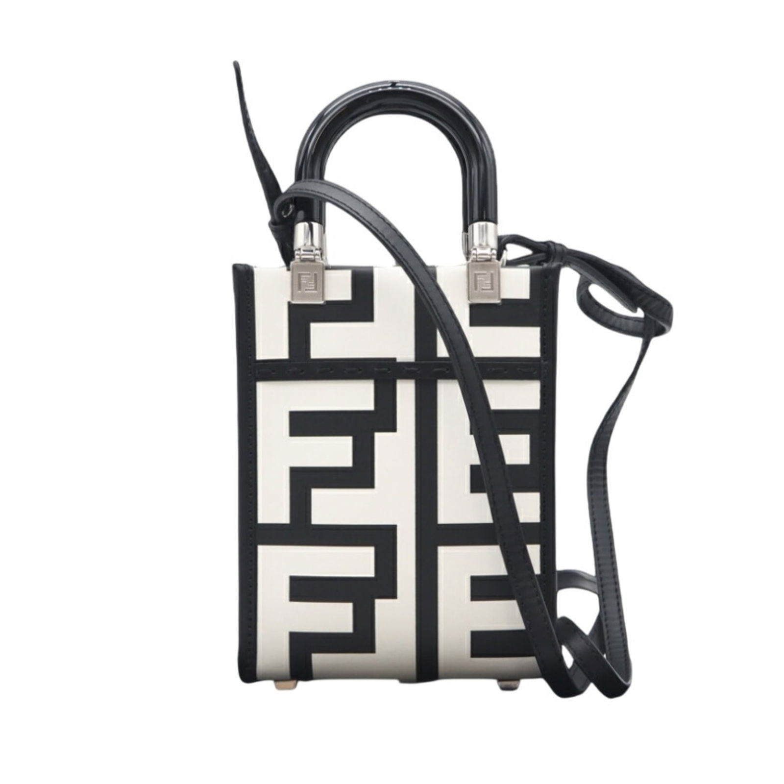 Fendi Shoulder Bag in Leather: Fendi Shoulder Bag in Leather A sleek and sophisticated Fendi shoulder bag in luxurious leather, boasting a timeless black and white color combination that exudes elegance. With its compact 17cm size