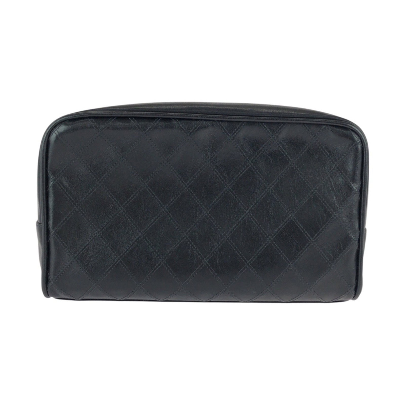 Chanel Pouch Leather Clutch Bag: Chanel Pouch Leather Clutch Bag A timeless Chanel clutch, this black leather pouch bag exudes classic sophistication with its sleek design and luxurious material. With its compact size and elegant sha