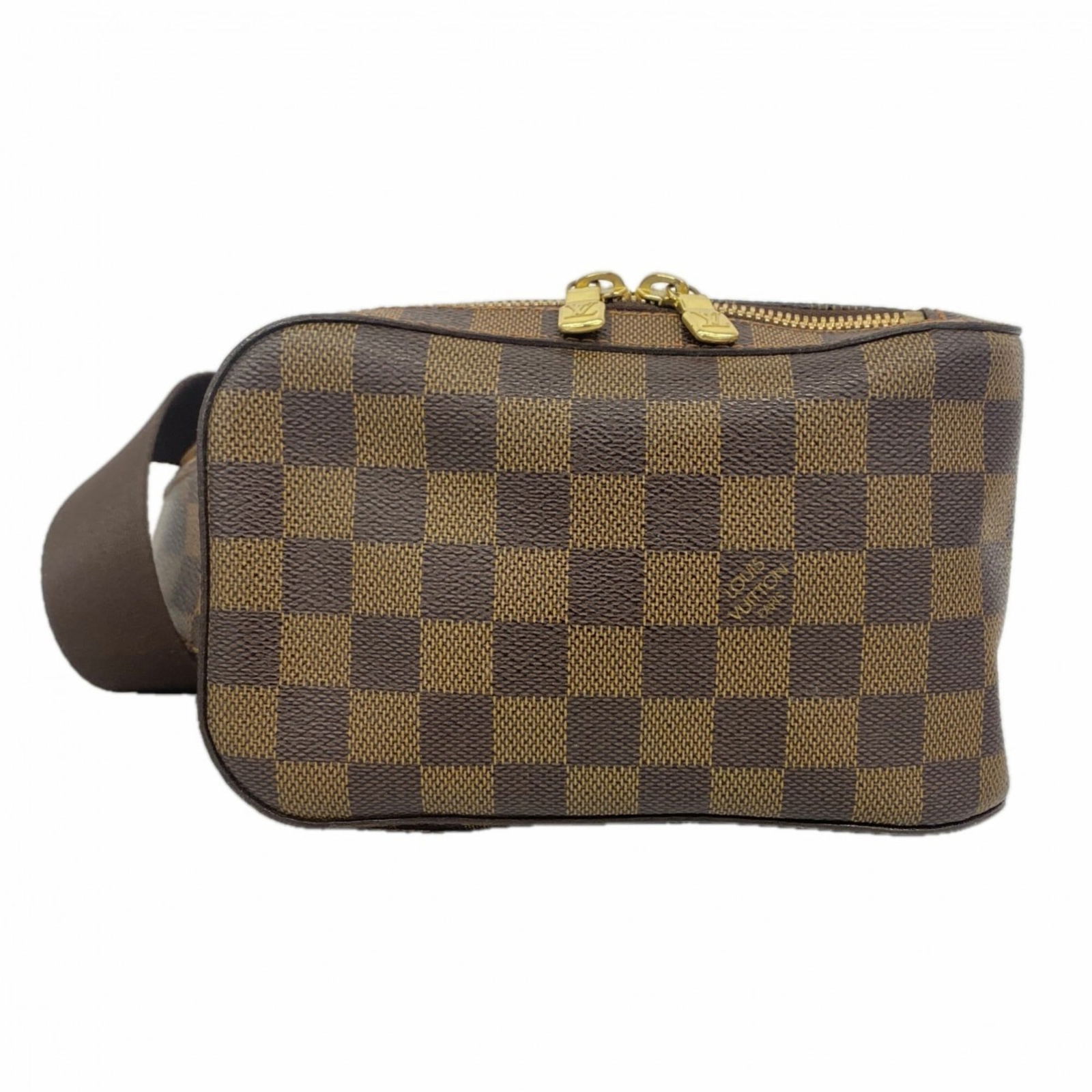 Bag Louis Vuitton Sling: Bag Louis Vuitton Sling A pre-owned Louis Vuitton Ebene Sling Bag, offering a stylish and practical accessory for everyday use. With its classic design and rich monogram pattern, this bag is perfect f
